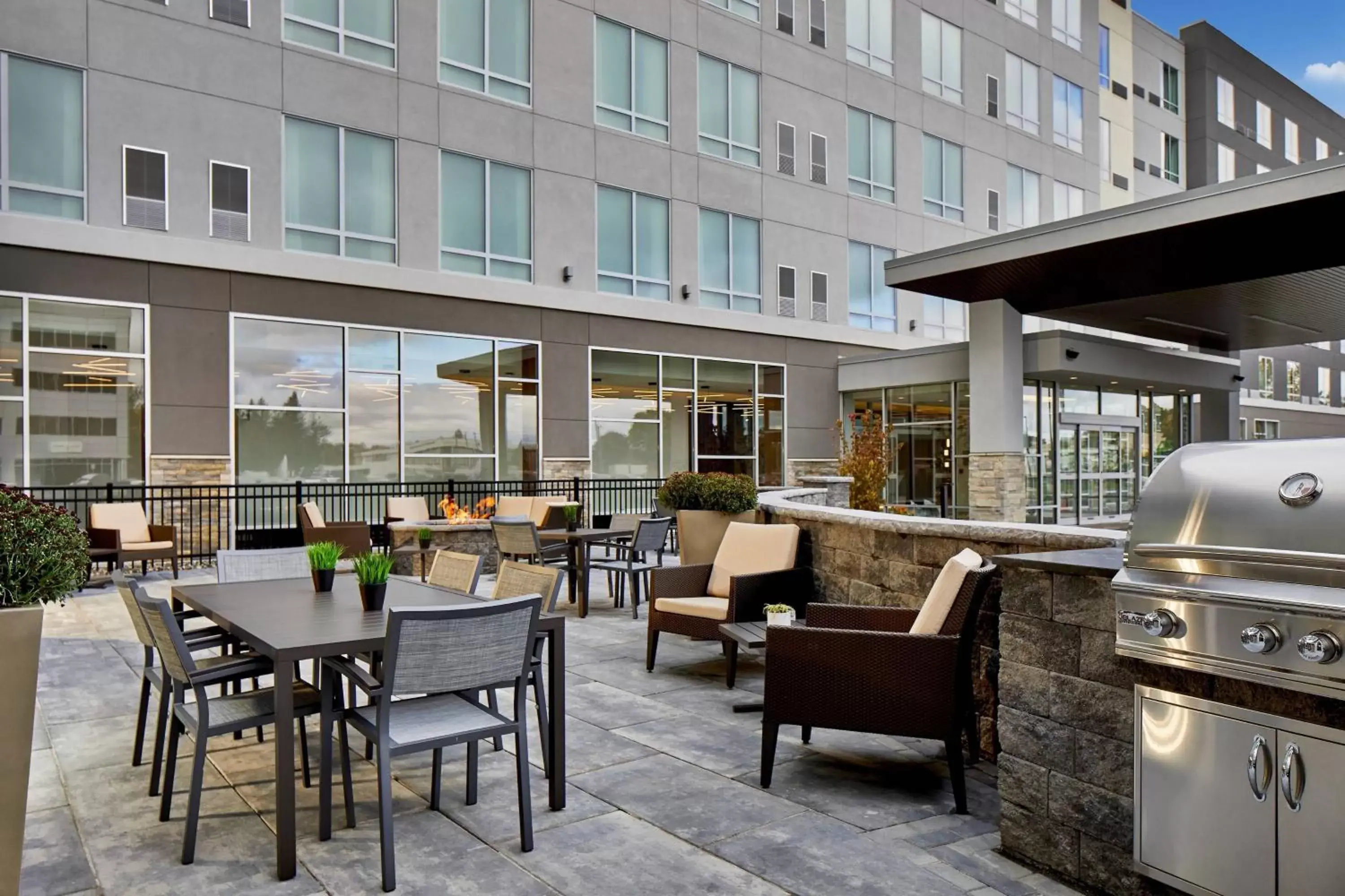 Property building, Restaurant/Places to Eat in Residence Inn by Marriott Albany Airport
