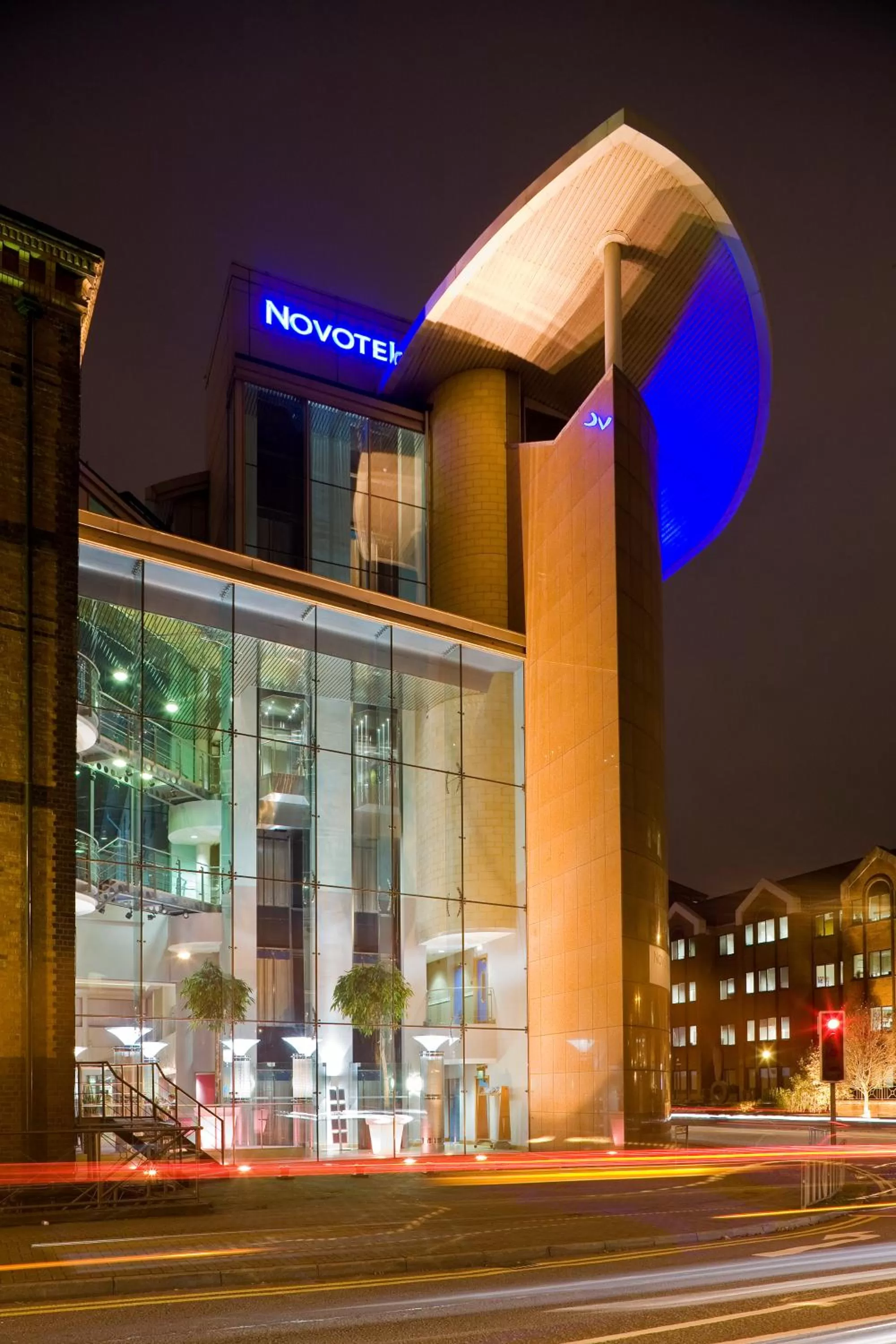 Facade/entrance in Novotel Cardiff Centre