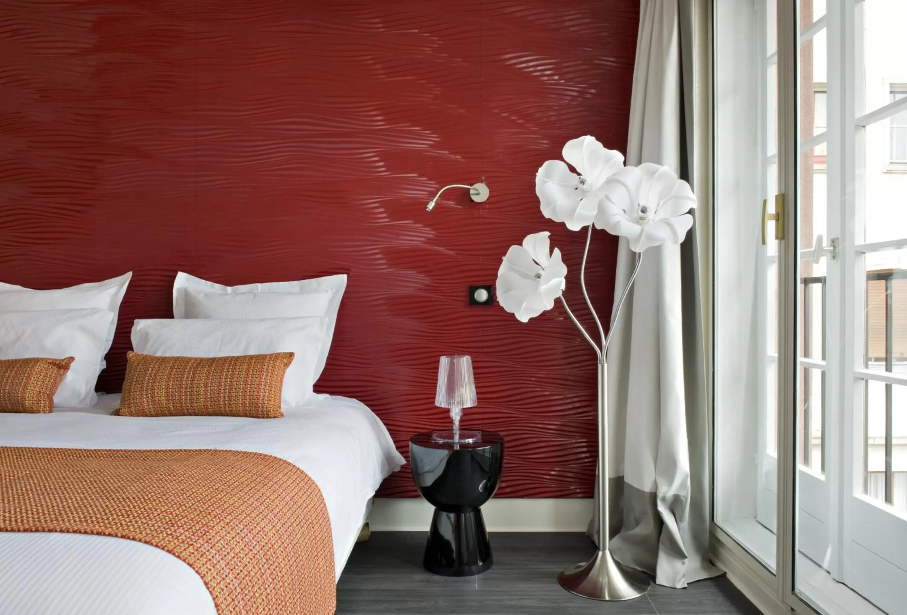 Decorative detail, Bed in Hôtel Le Rohan, centre Cathédrale Decorative detail, Bed in Hôtel Le Rohan, centre Cathédrale