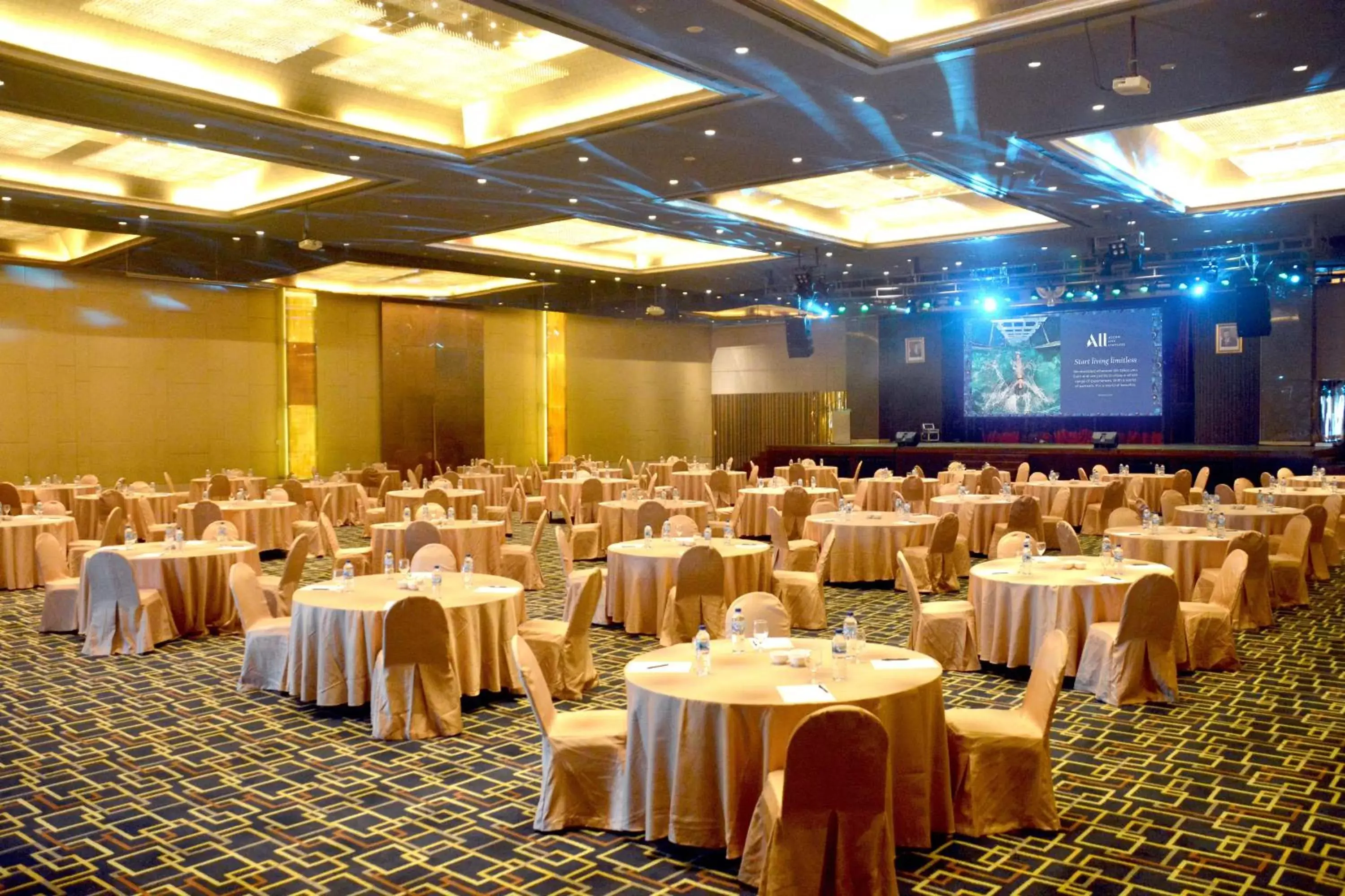 Banquet/Function facilities, Banquet Facilities in Grand Mercure Medan Angkasa