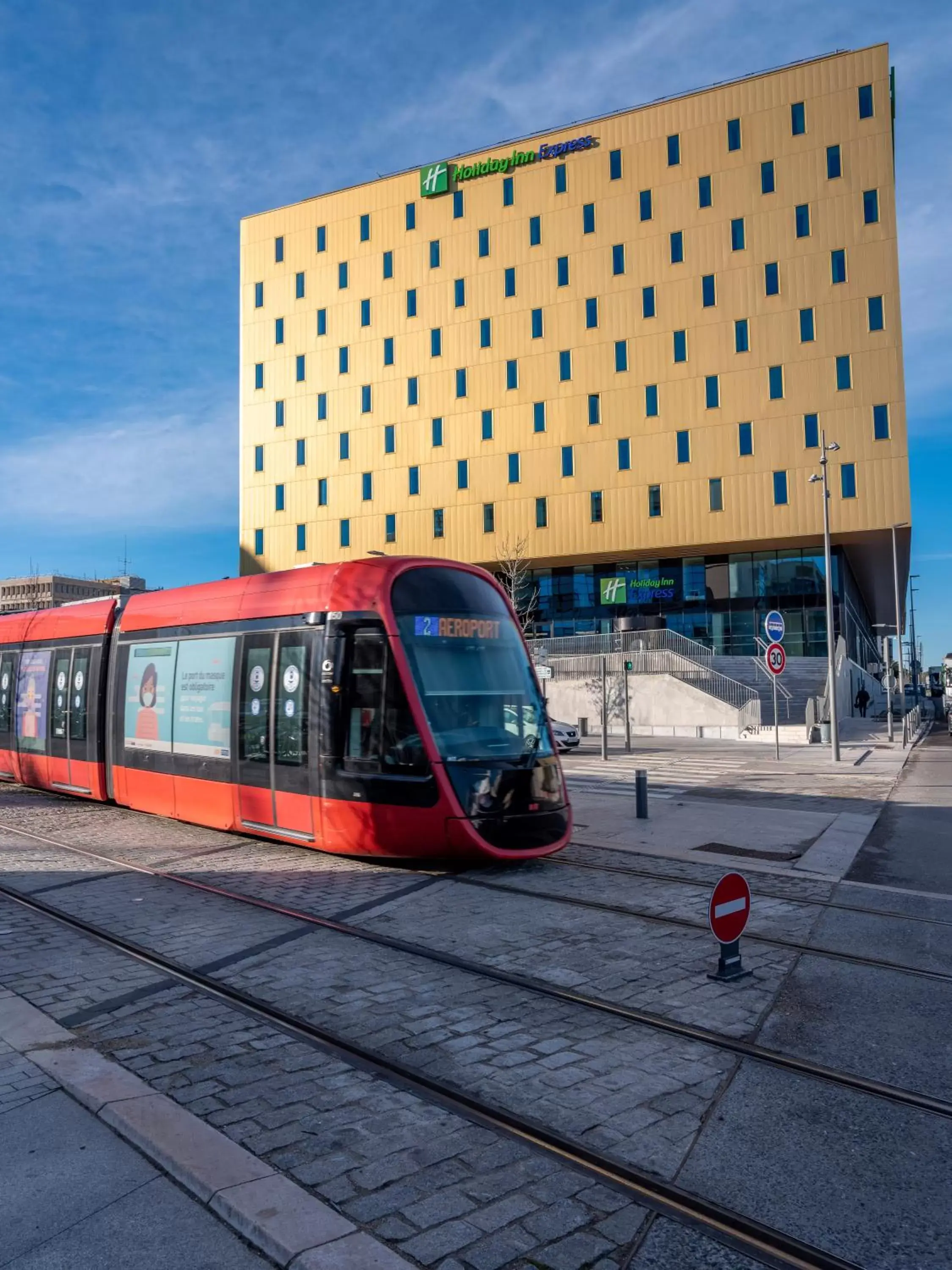 Facade/entrance in Holiday Inn Express - Nice - Grand Arenas by IHG Facade/entrance in Holiday Inn Express - Nice - Grand Arenas by IHG