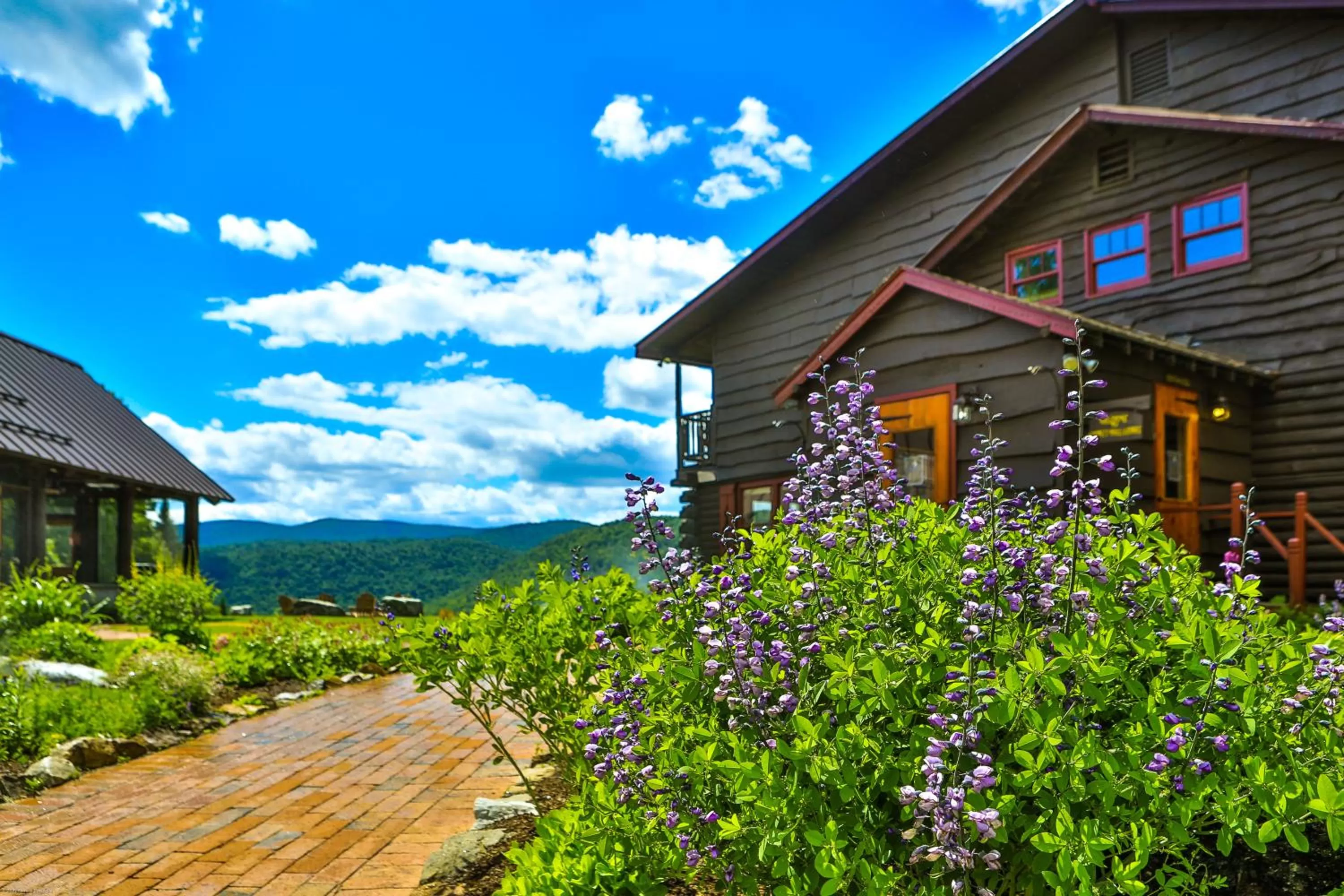 Property building in Garnet Hill Lodge