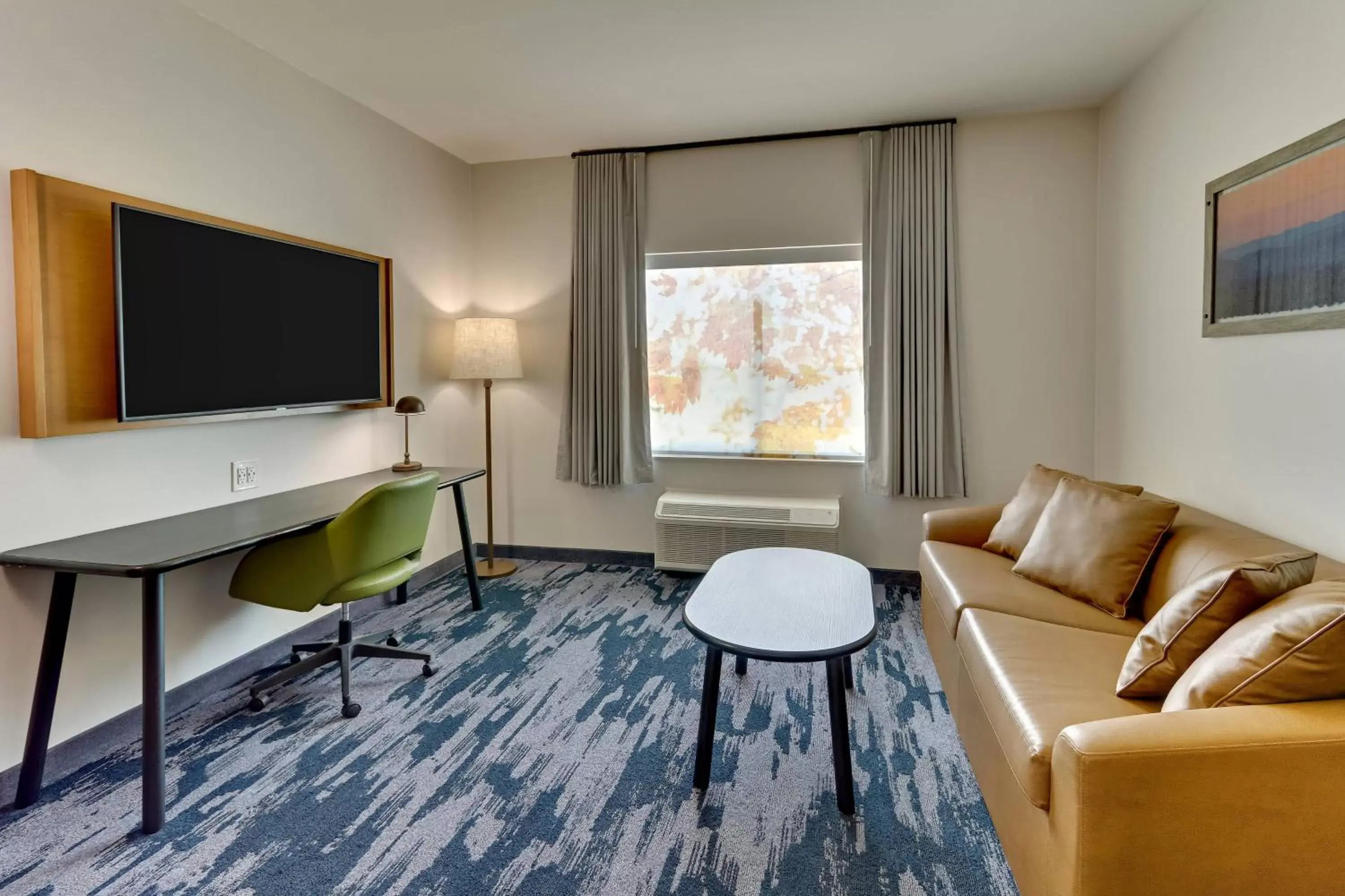 Bedroom, Seating Area in Fairfield Inn & Suites by Marriott Dallas Love Field