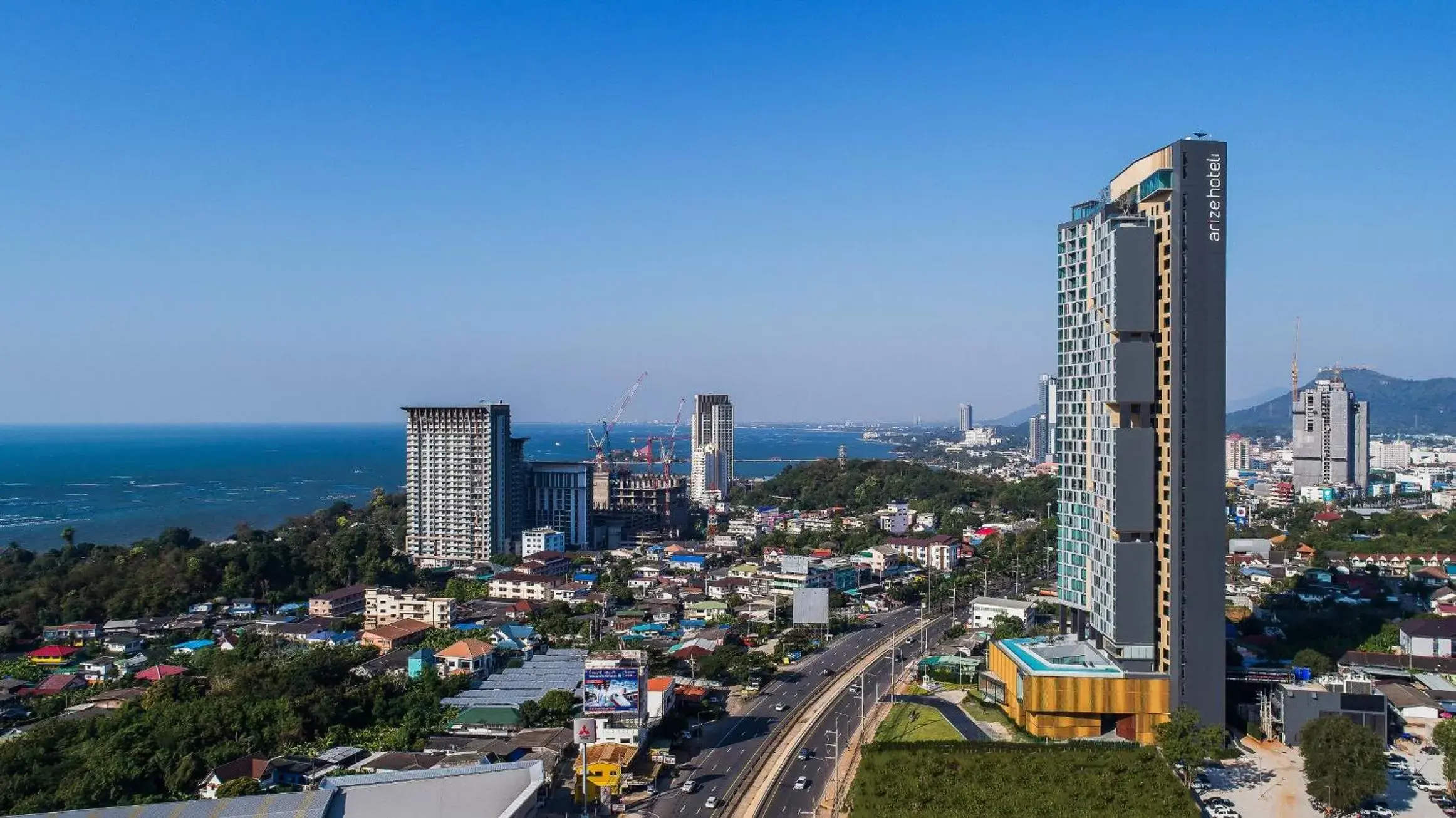 Property building in Arize Hotel Sri Racha