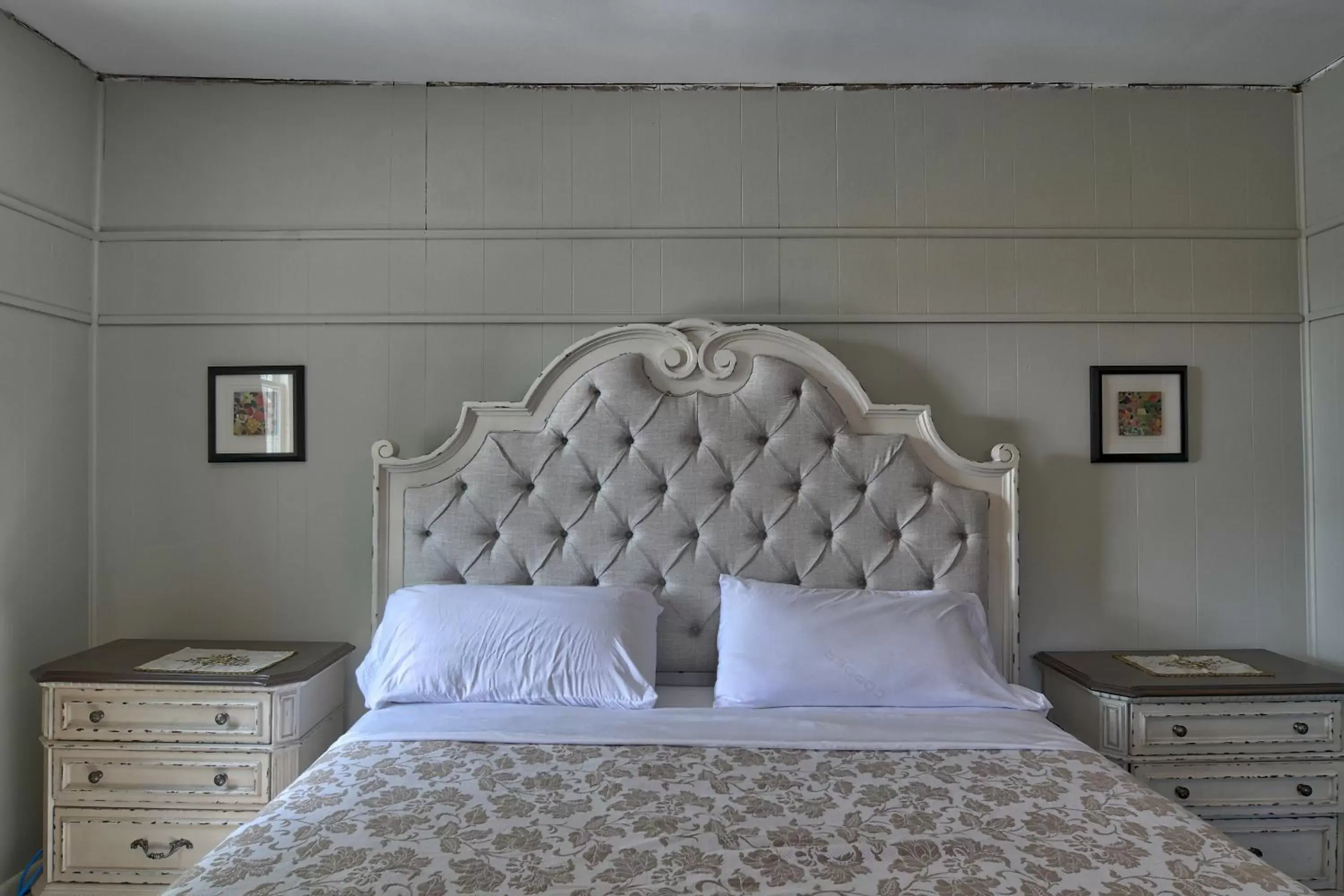 Bed in Charlevoix House