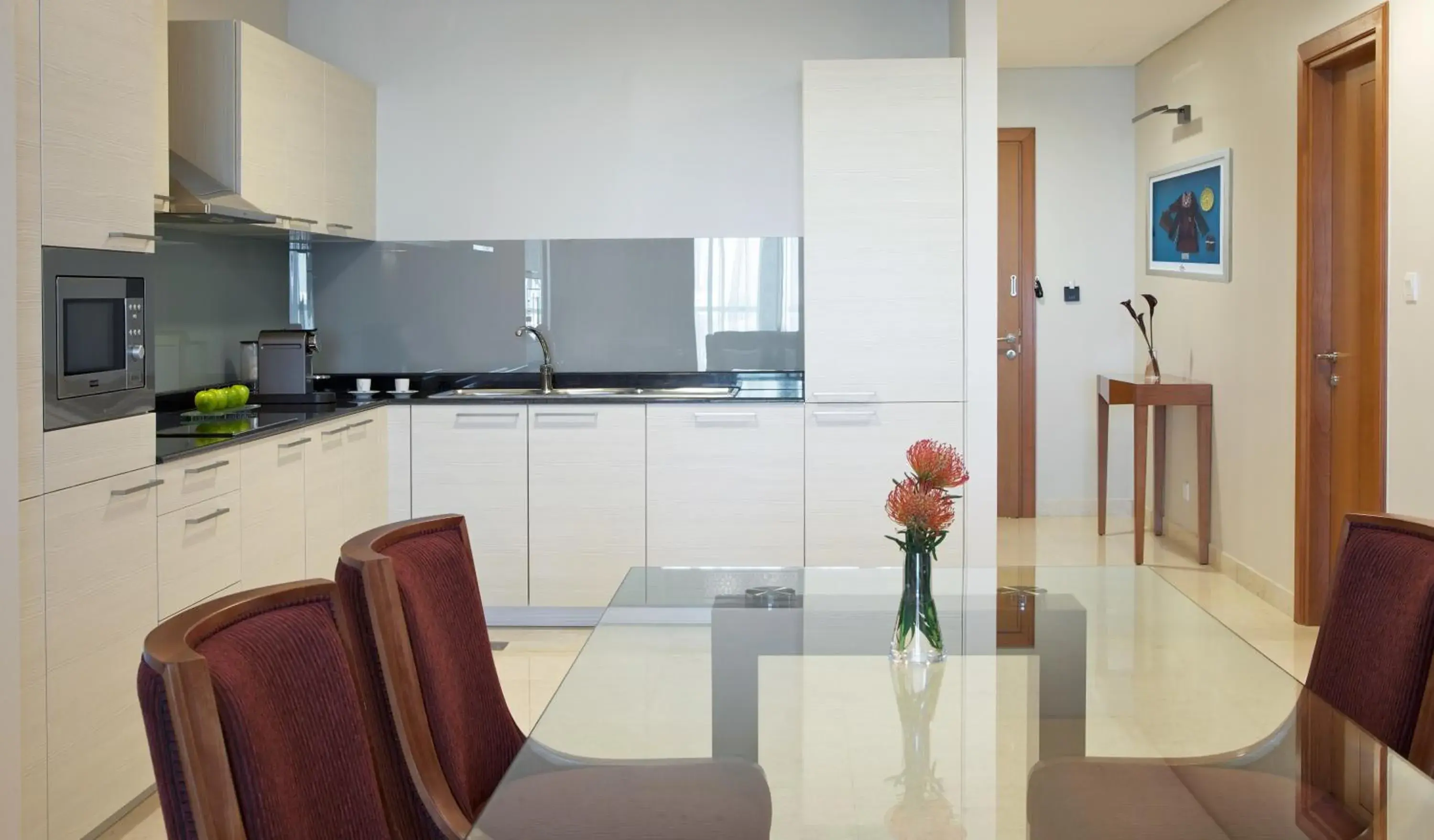 Kitchen or kitchenette, Kitchen/Kitchenette in Millennium Executive Apartments Muscat
