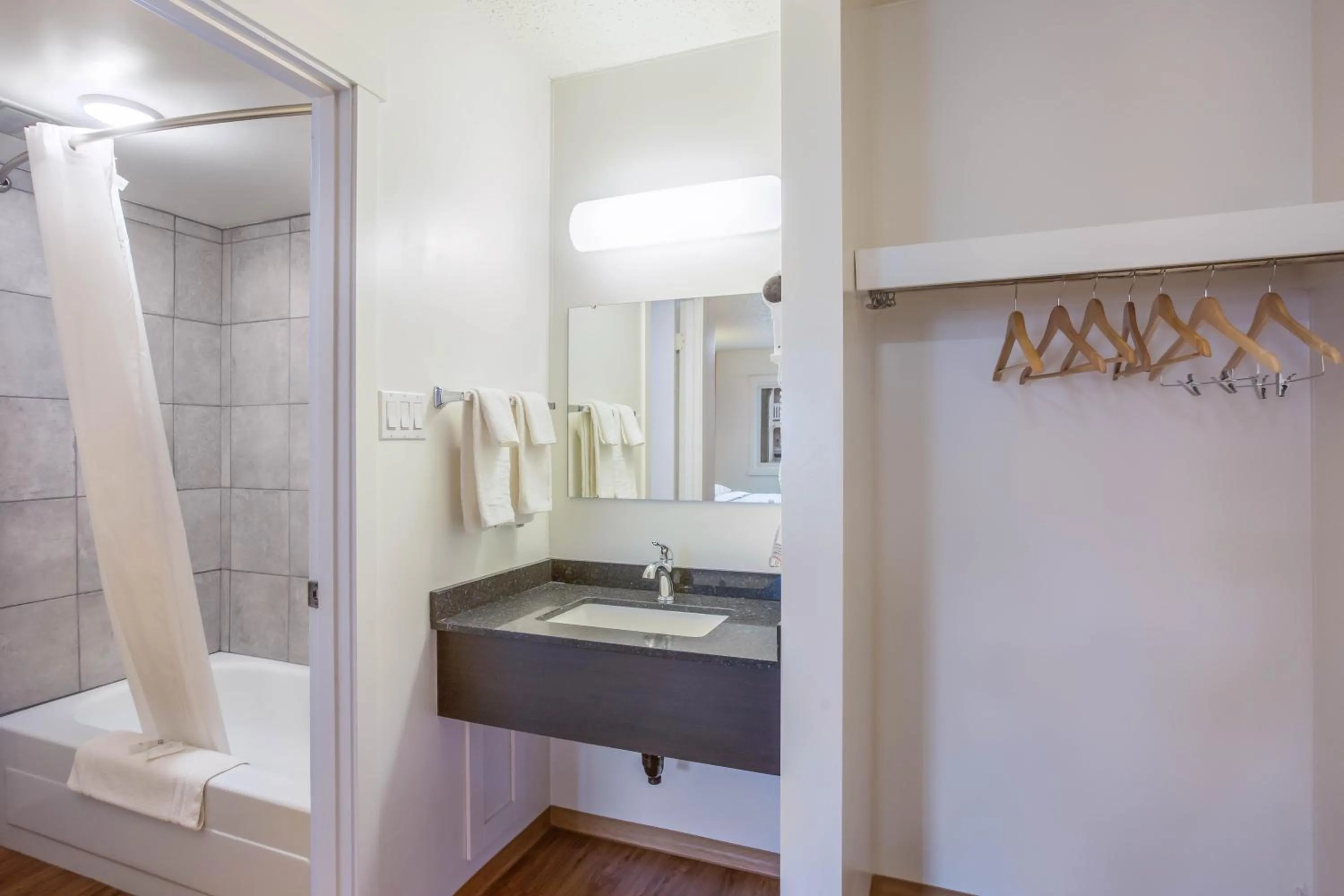 Shower in Motel Bo-Camrose, AB