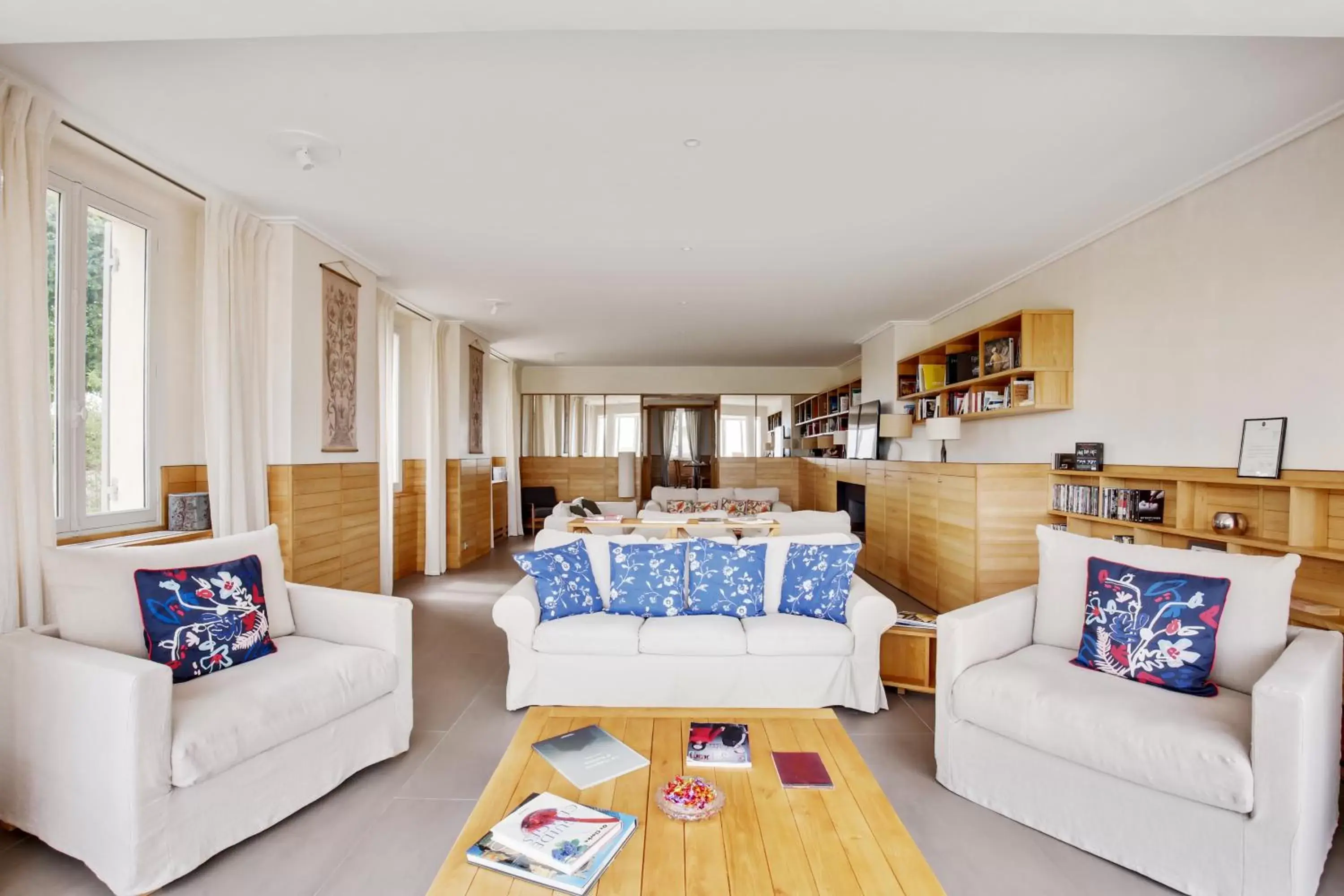 Living room, Seating Area in Le logis de Valandraud