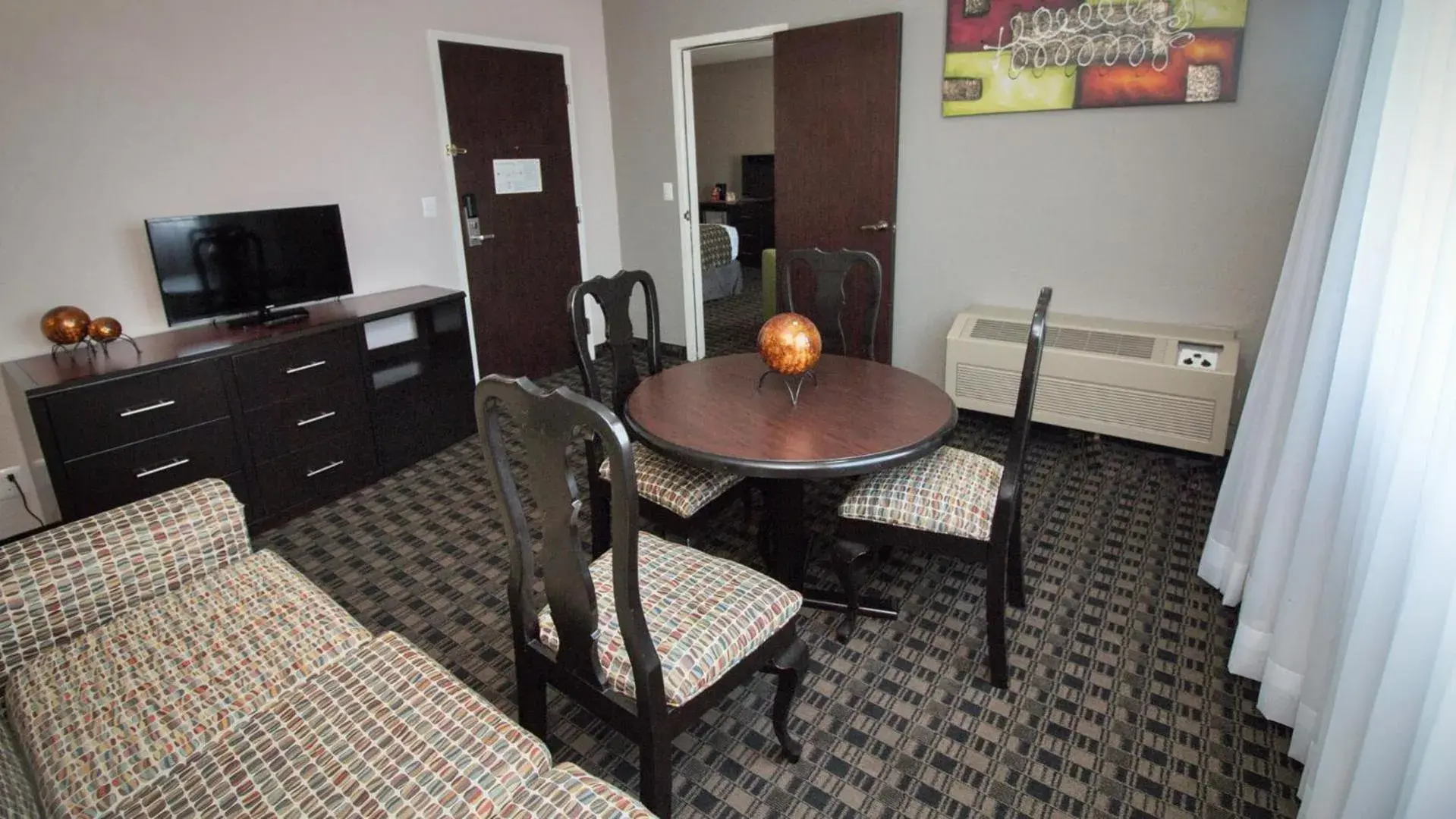 Communal lounge/ TV room in CHN Hotel Monterrey Norte, Trademark Collection by Wyndham