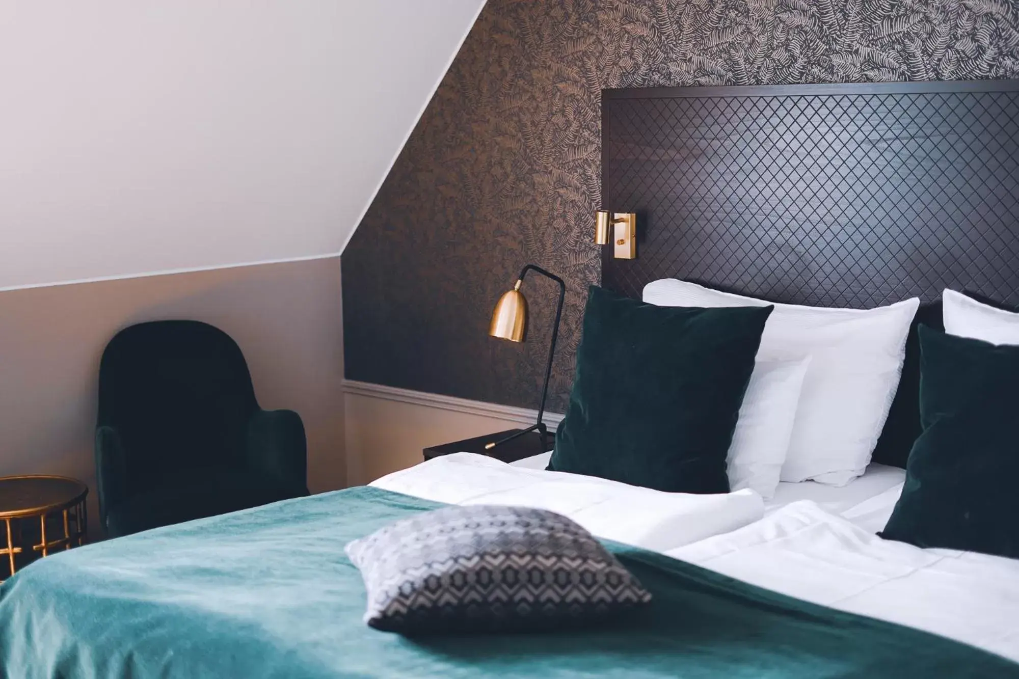 Bedroom, Bed in Clarion Grand Hotel