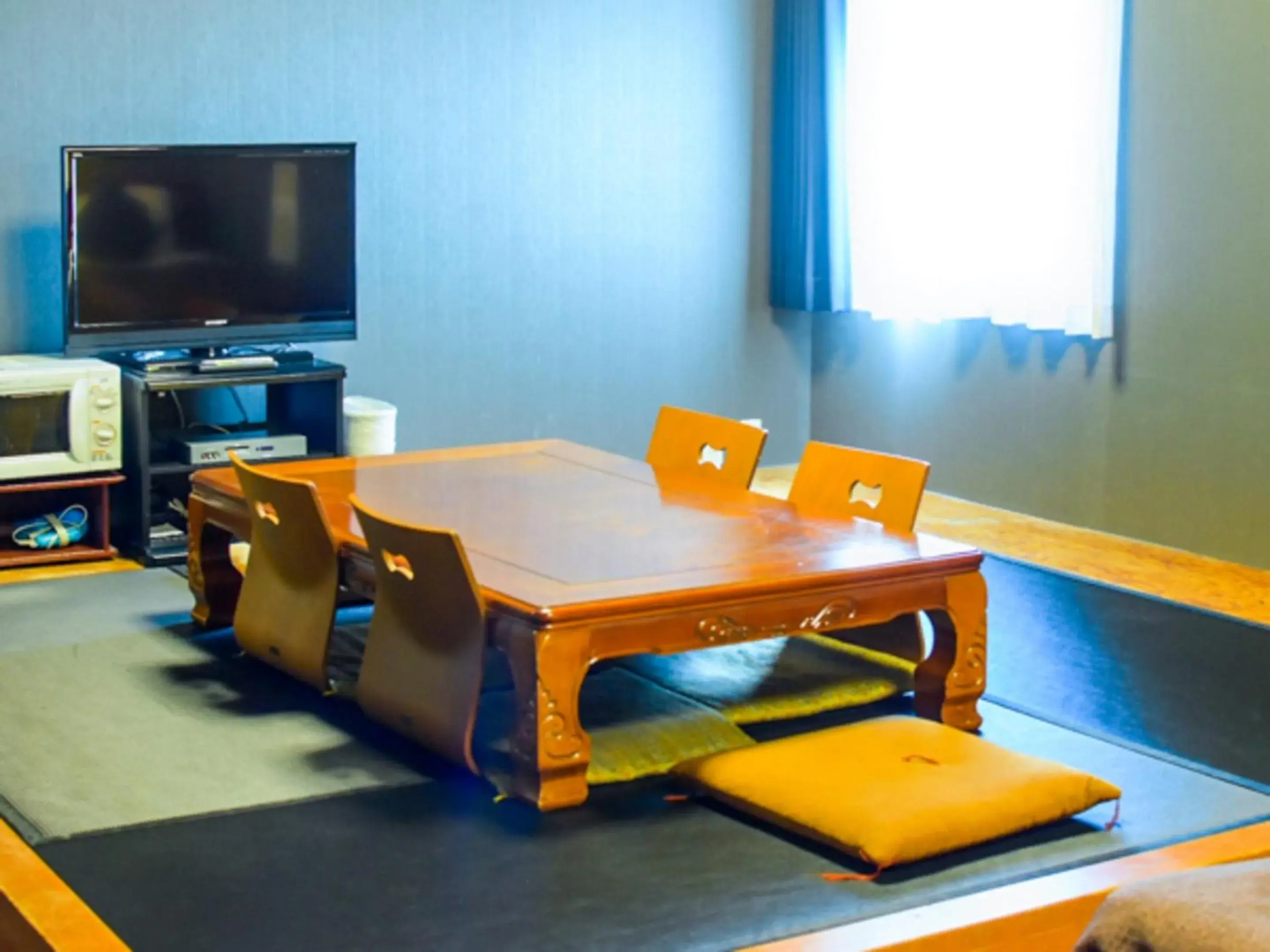 TV and multimedia, TV/Entertainment Center in HOTEL LiVEMAX BUDGET Yokohama Tsurumi