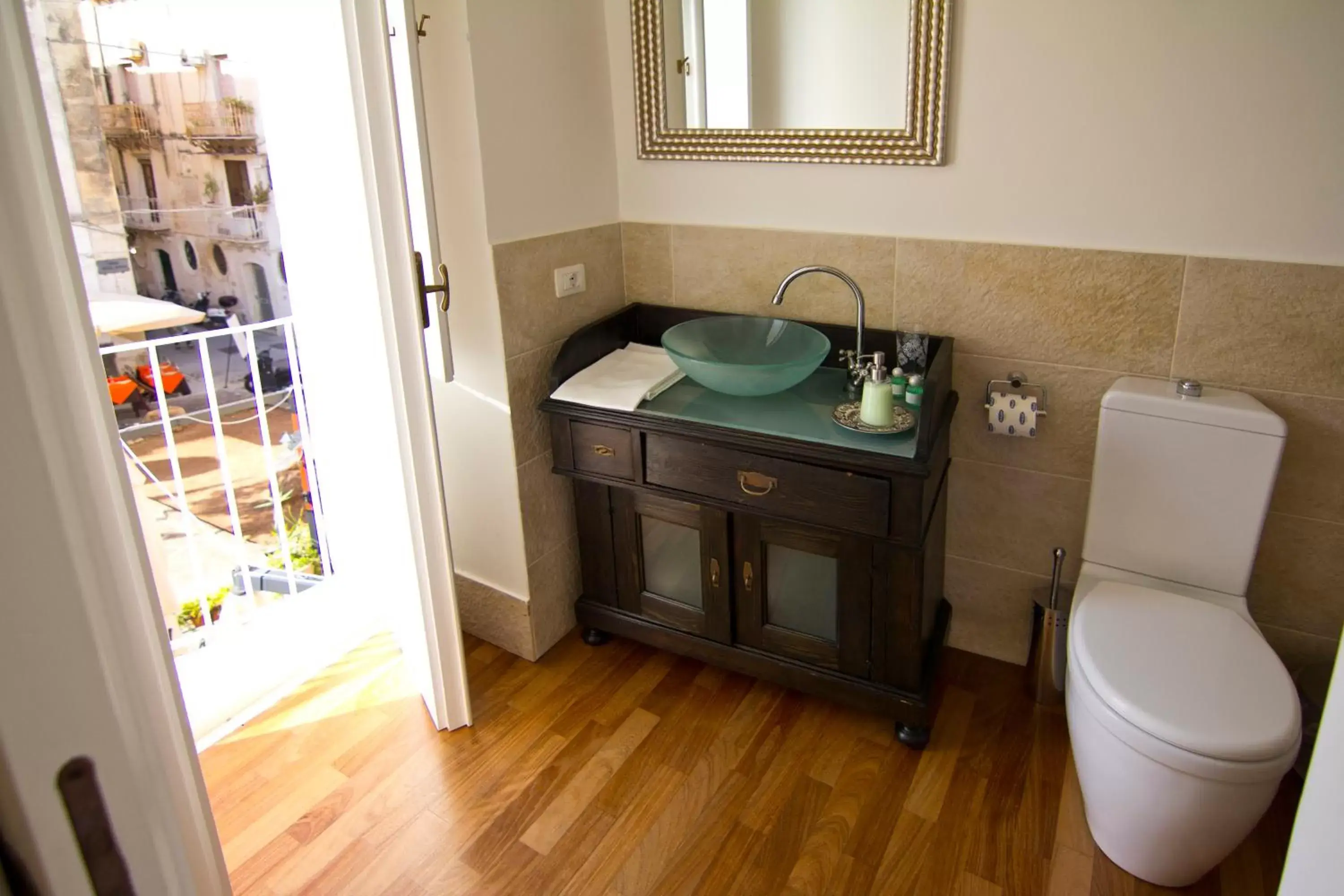 Balcony/Terrace, Bathroom in La Residenza del Reginale