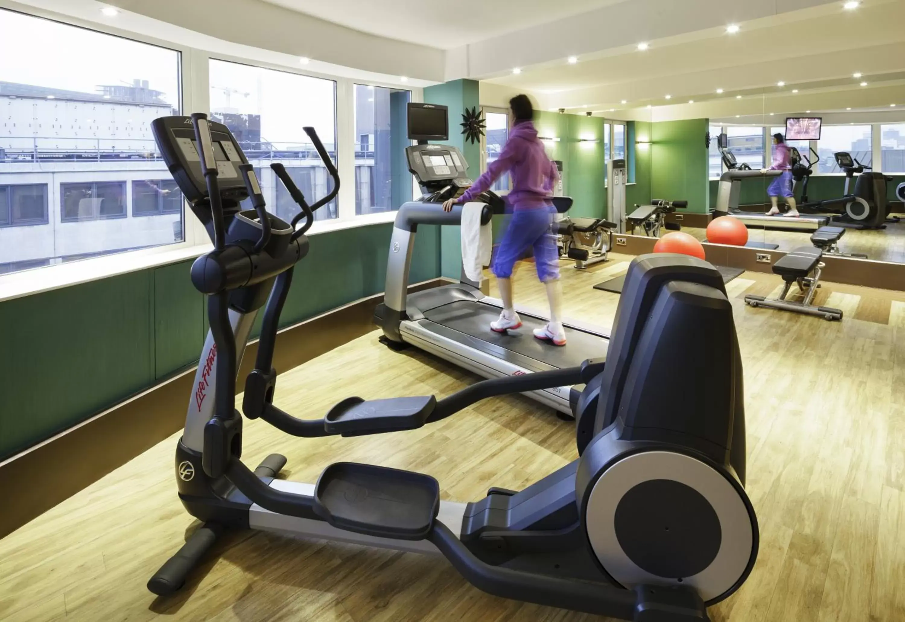Spa and wellness centre/facilities, Fitness Center/Facilities in Novotel London Bridge