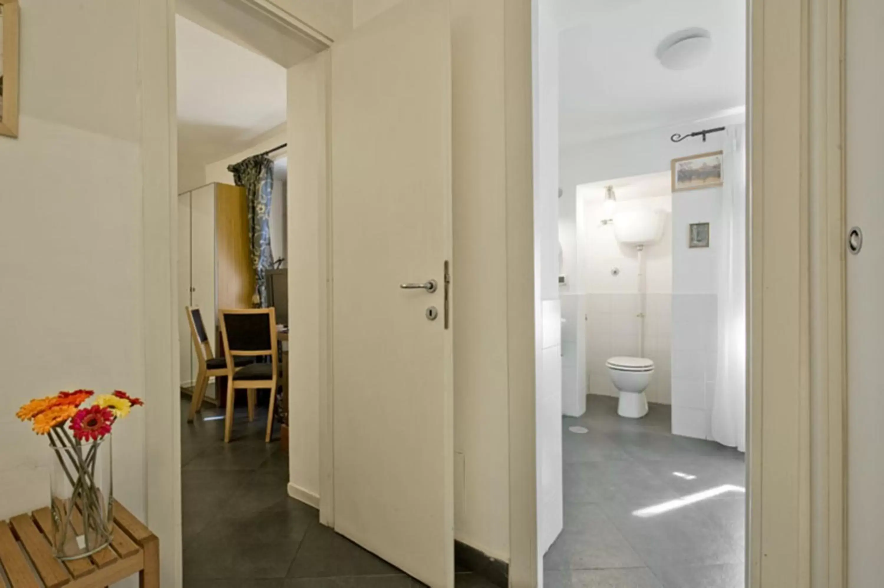 Toilet, Bathroom in B&B Ventisei Scalini A Trastevere