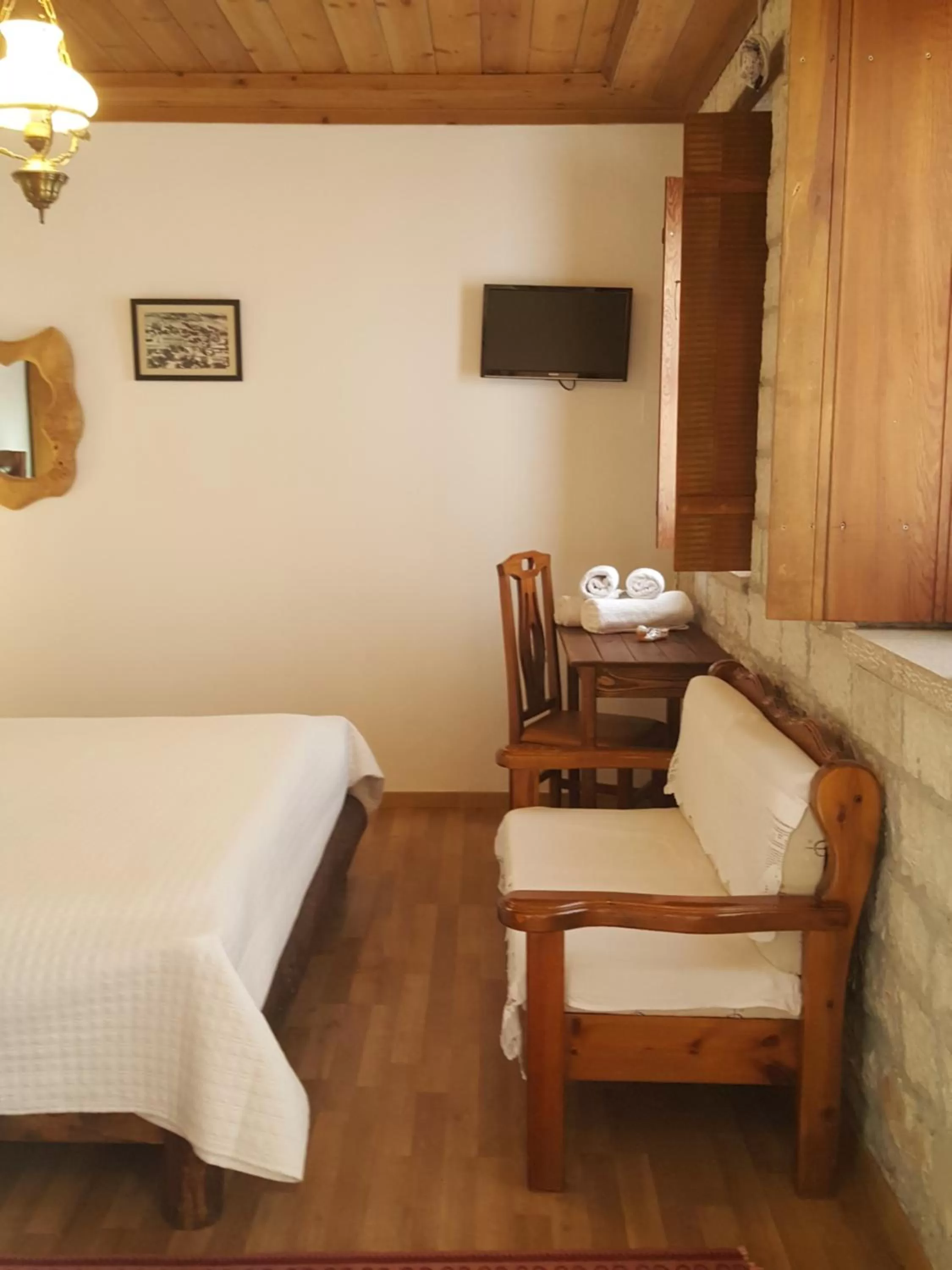 Bed in Hotel Gjirokastra