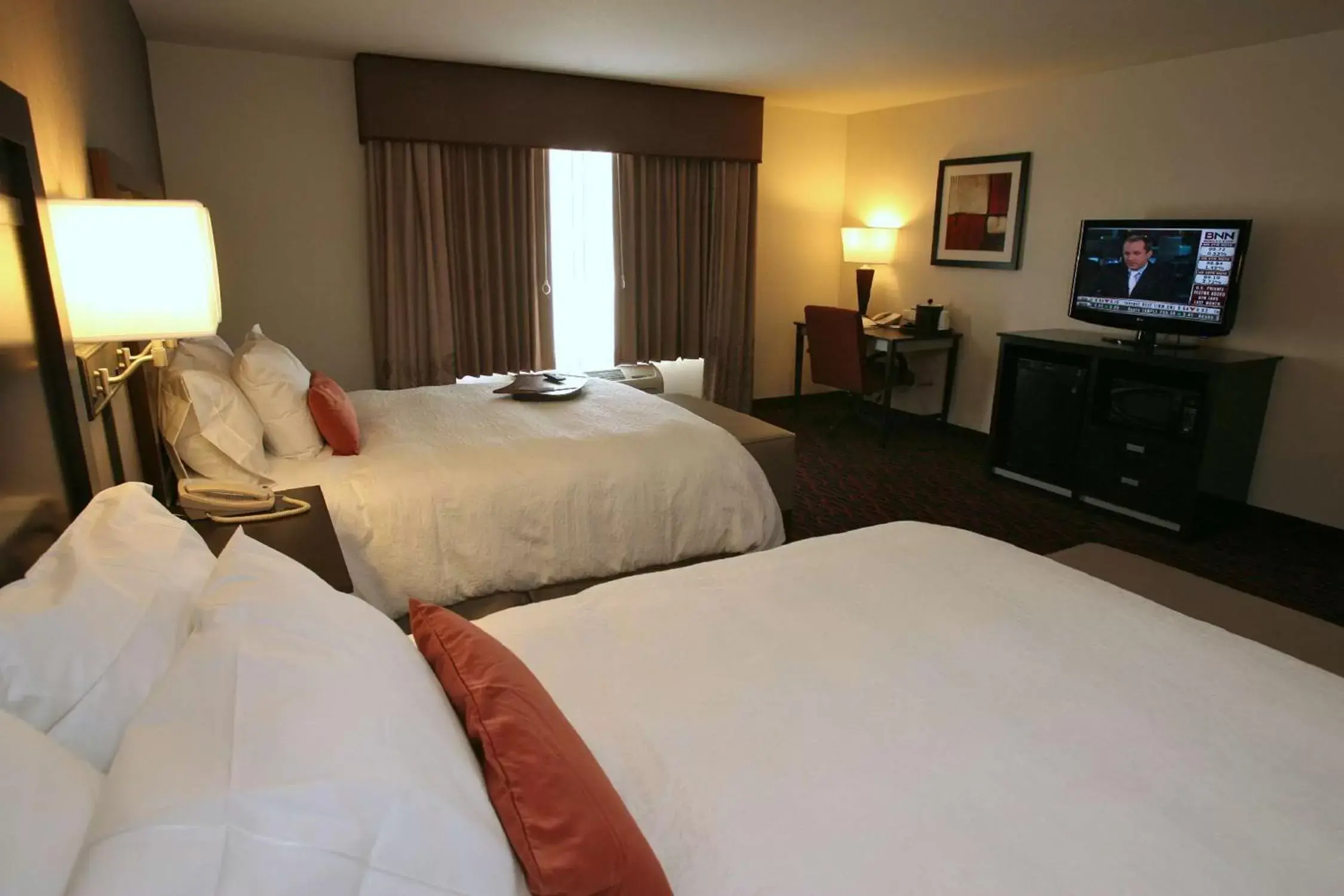 Bed in Hampton Inn & Suites Red Deer