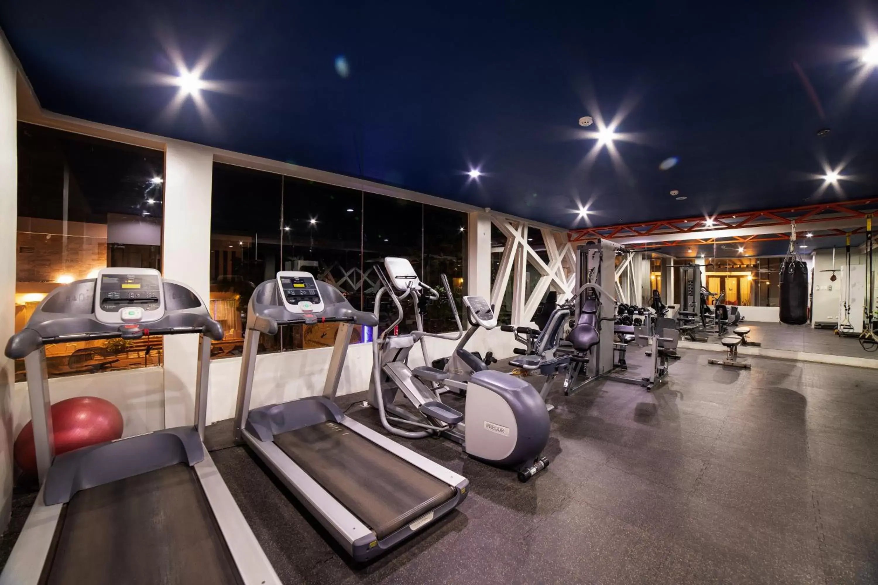 Fitness centre/facilities, Fitness Center/Facilities in One Manalo Place