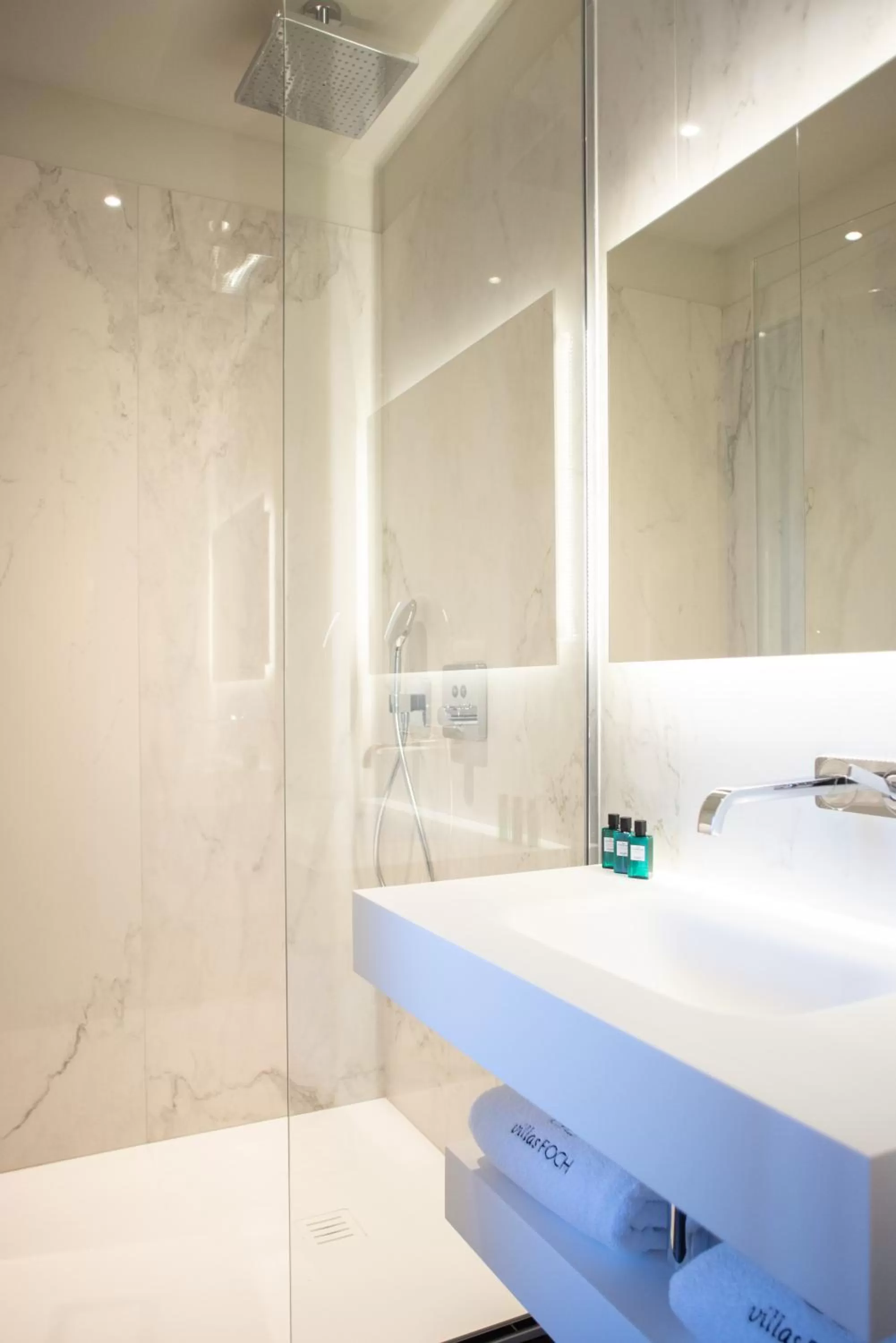 Bathroom in Villas Foch Boutique Hotel & Spa Bordeaux