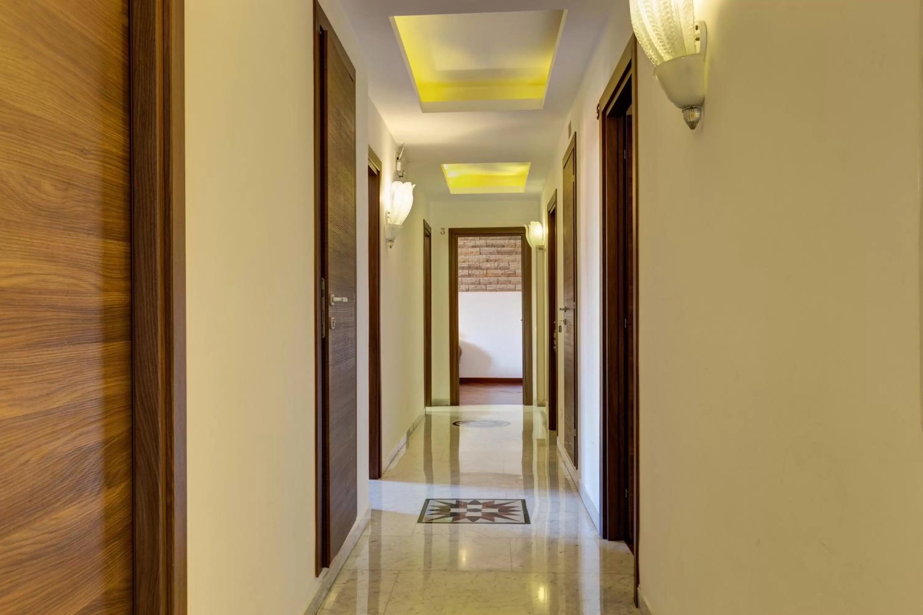 Communal lounge/ TV room in Little Rhome Suites