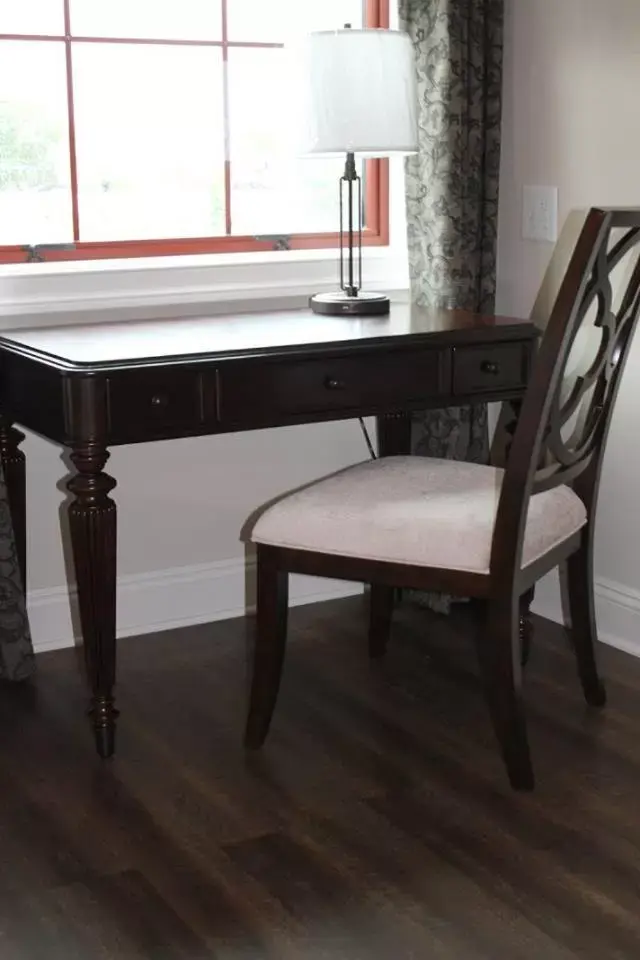 Dining Area in Norwalk Inn & Conference Center