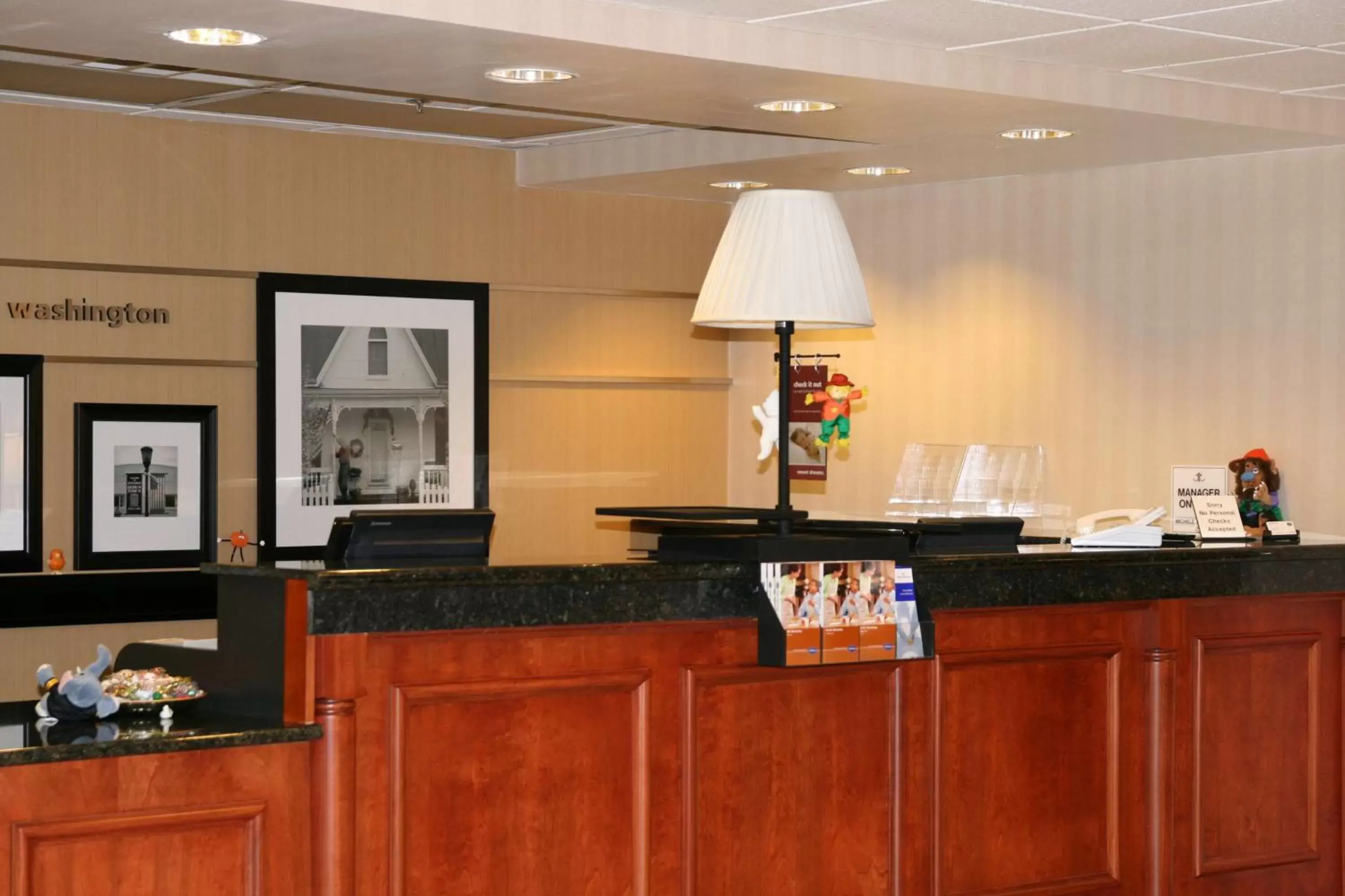 Property building, Lobby/Reception in Hampton Inn Washington