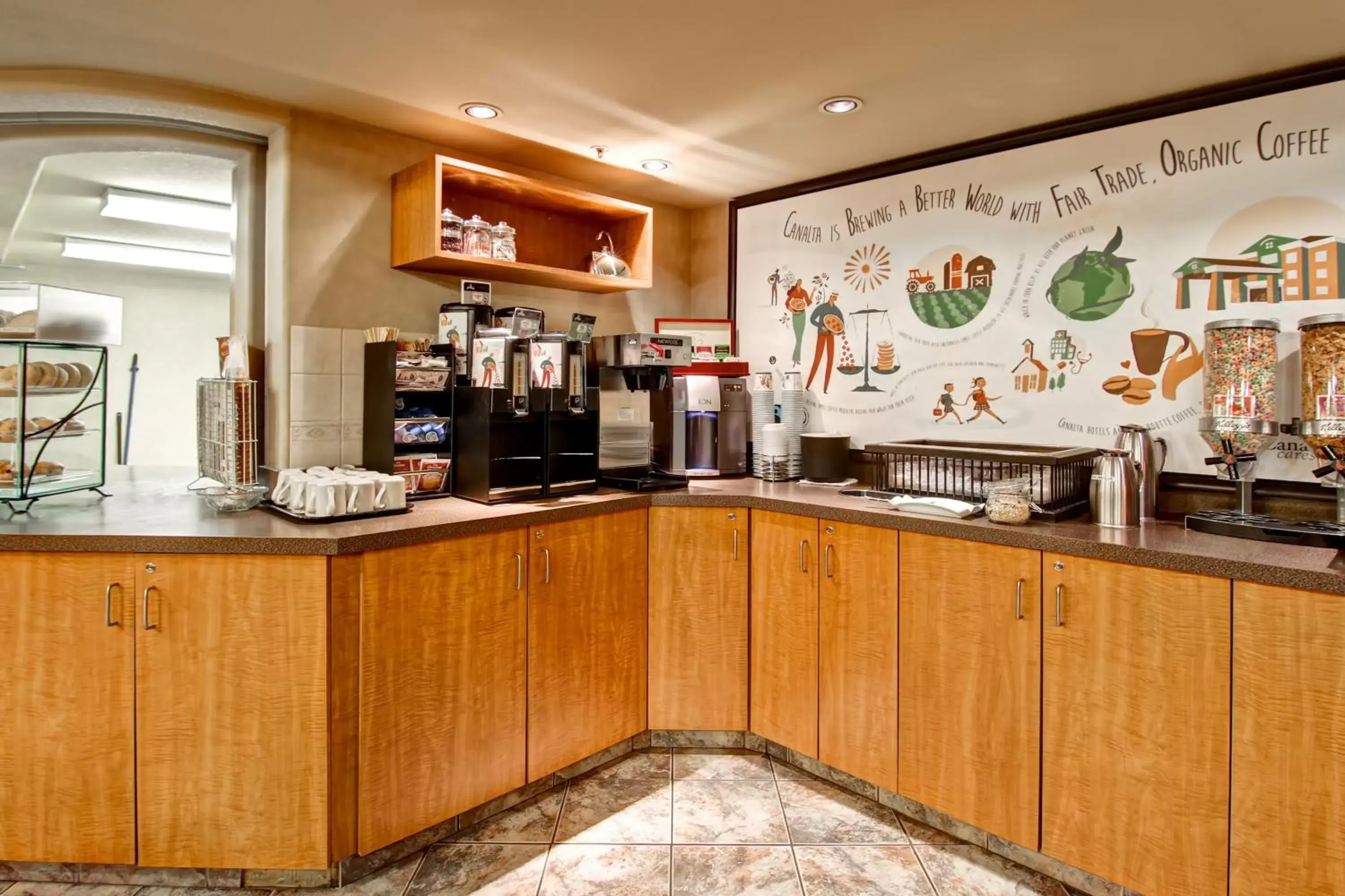 Restaurant/places to eat in Ramada by Wyndham Ponoka Restaurant/places to eat in Ramada by Wyndham Ponoka