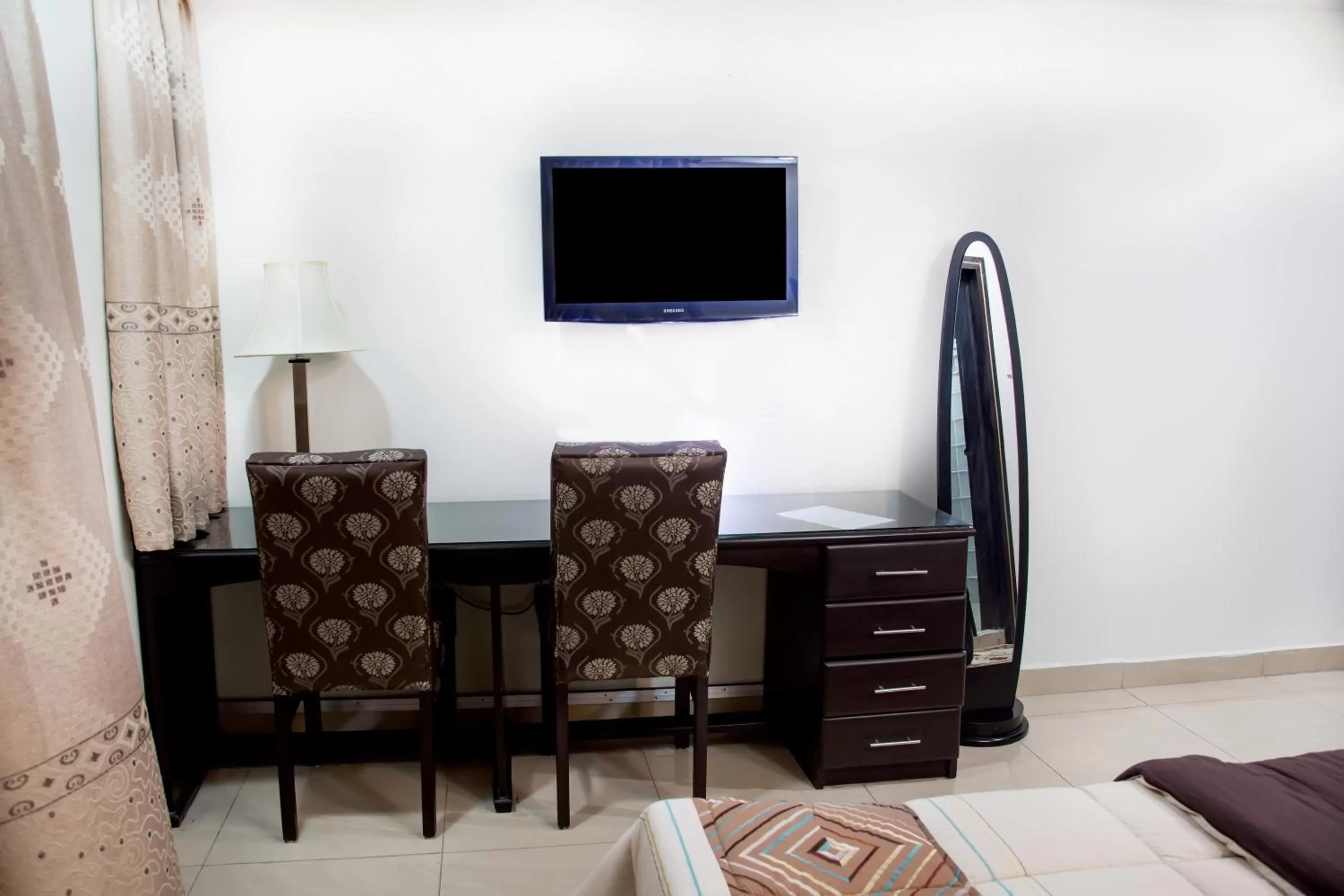 Bed in Sleep Inn Hotel - Kariakoo