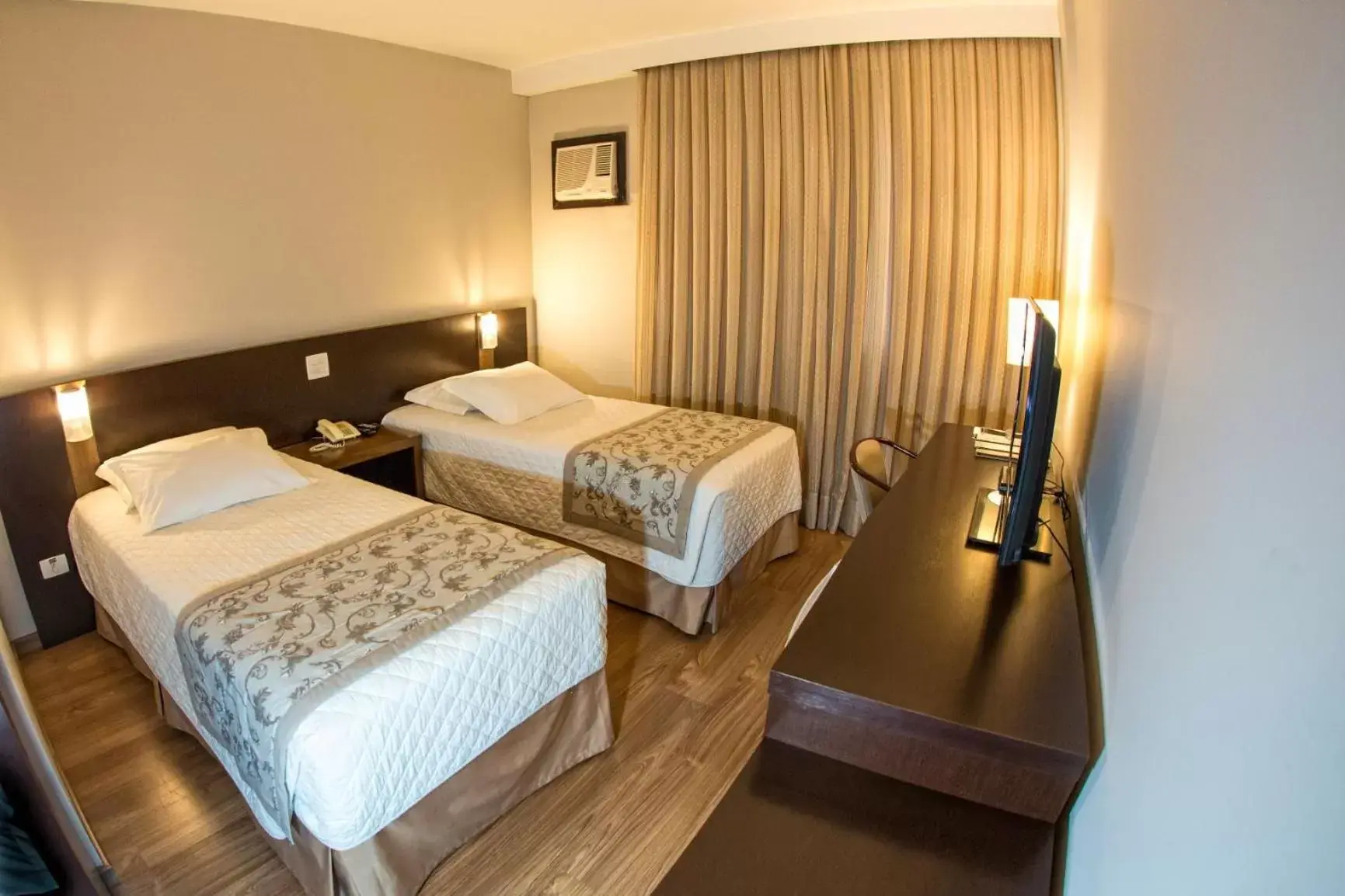 Bed in Hotel Campo Largo Comfort Bed in Hotel Campo Largo Comfort