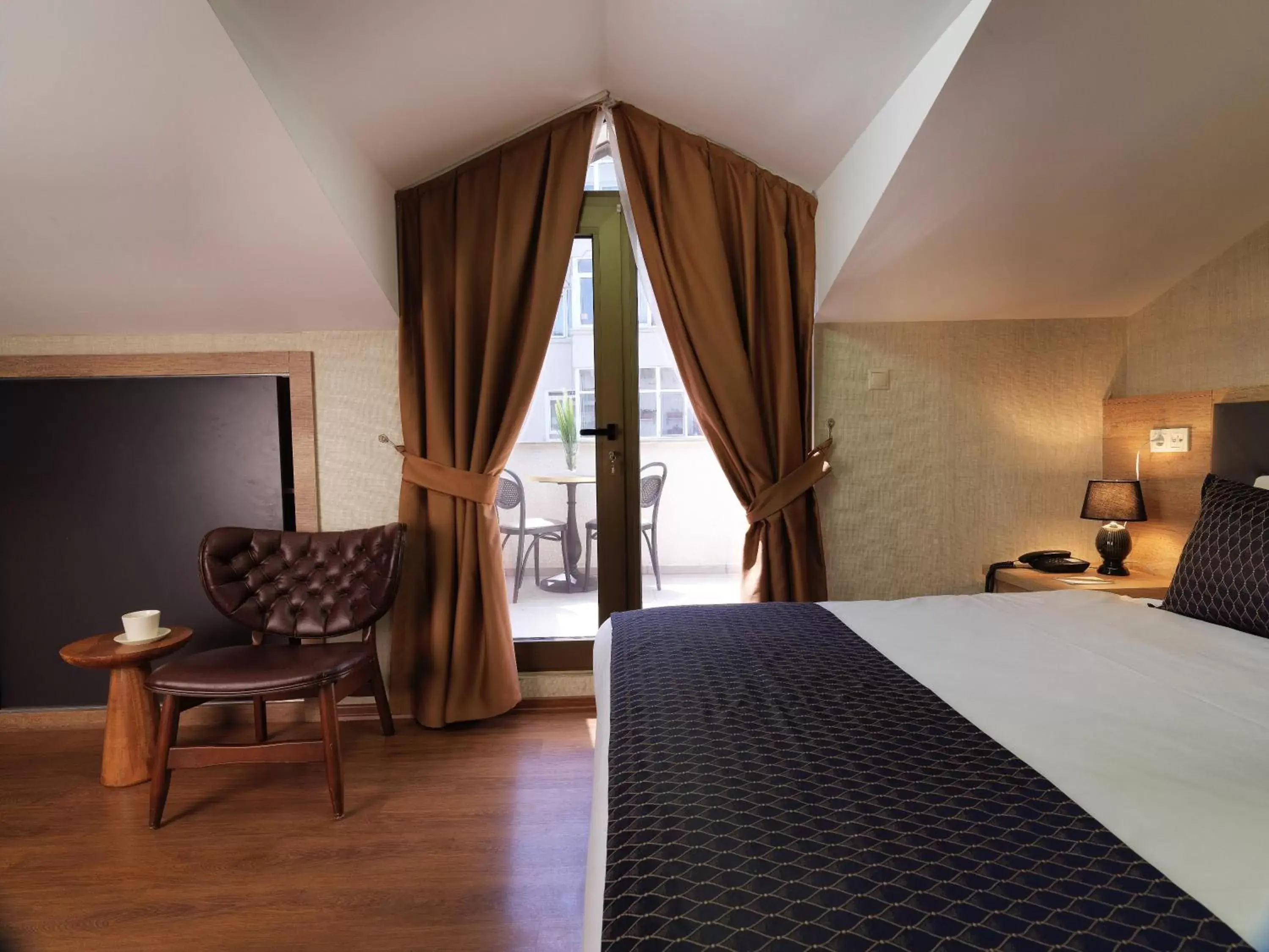 Balcony/Terrace, Bed in Jaff Hotels & Spa Nisantasi
