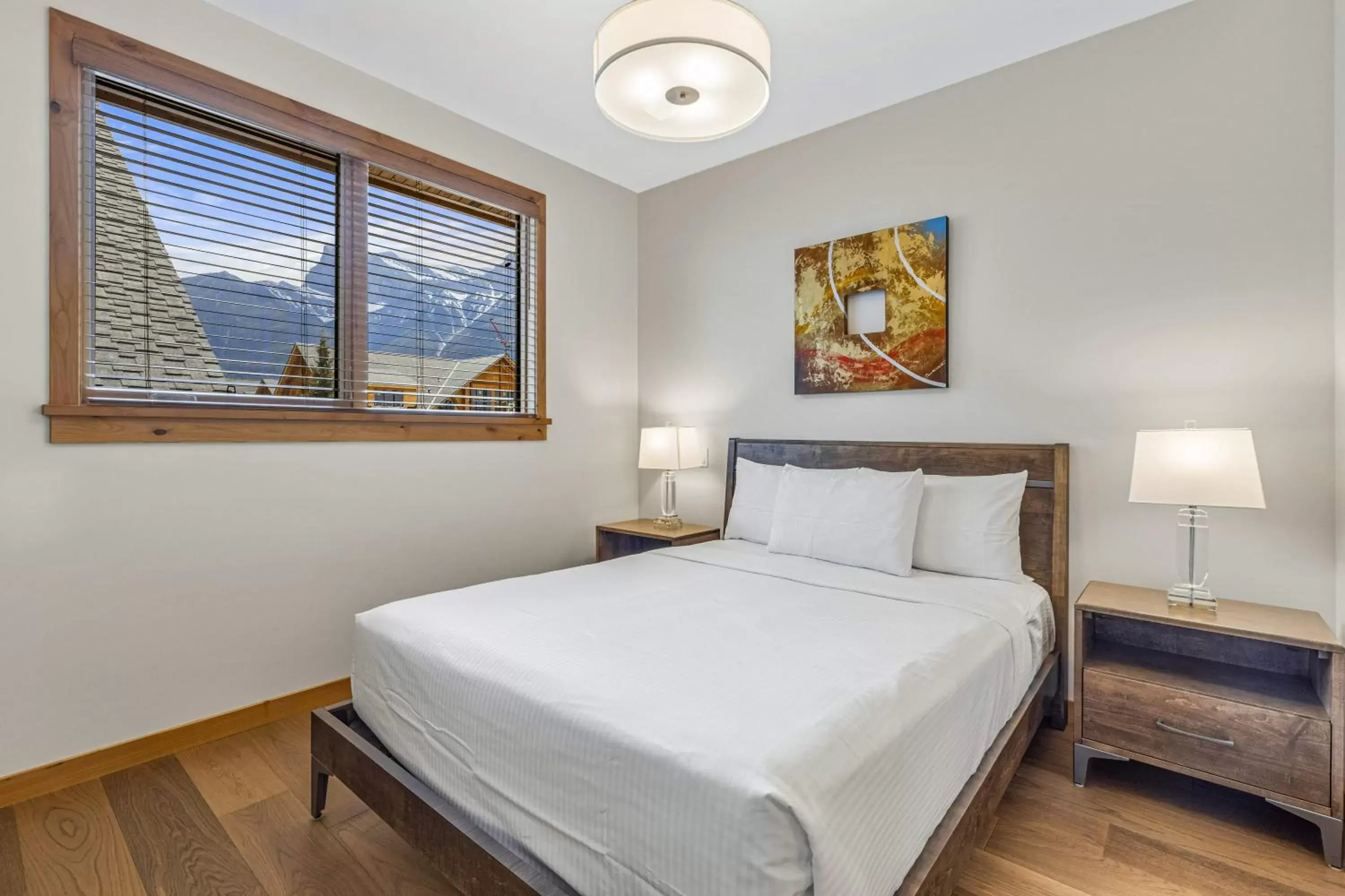 Bedroom, Bed in Tamarack Lodge by Spring Creek Vacations