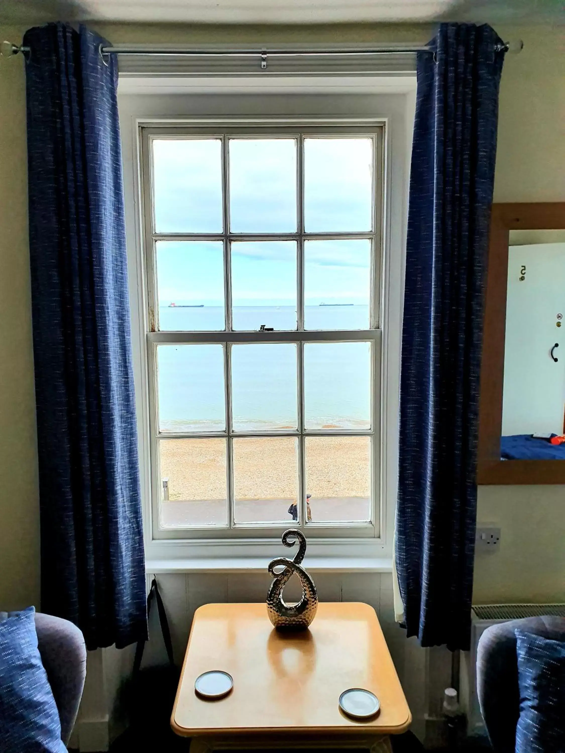 Sea view in Lyndale Guest House