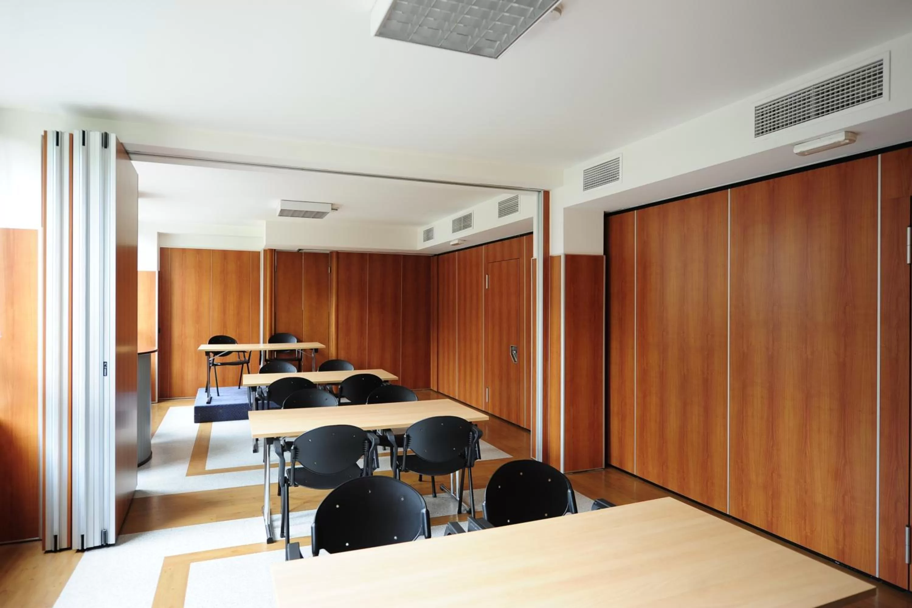 Communal lounge/ TV room in Corvetto Residence Porto Di Mare