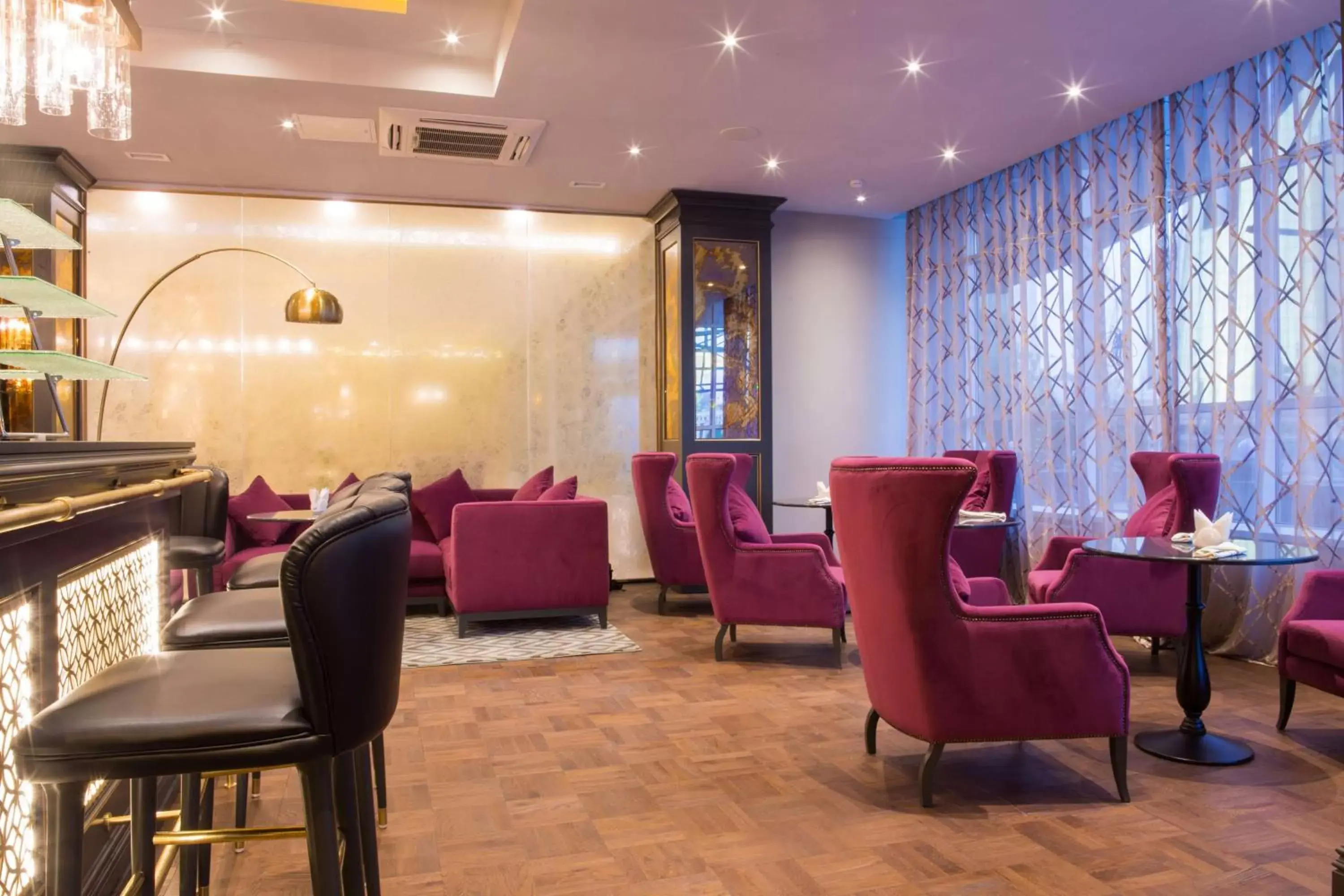Lounge or bar, Restaurant/Places to Eat in Best Western Plus Astana Hotel