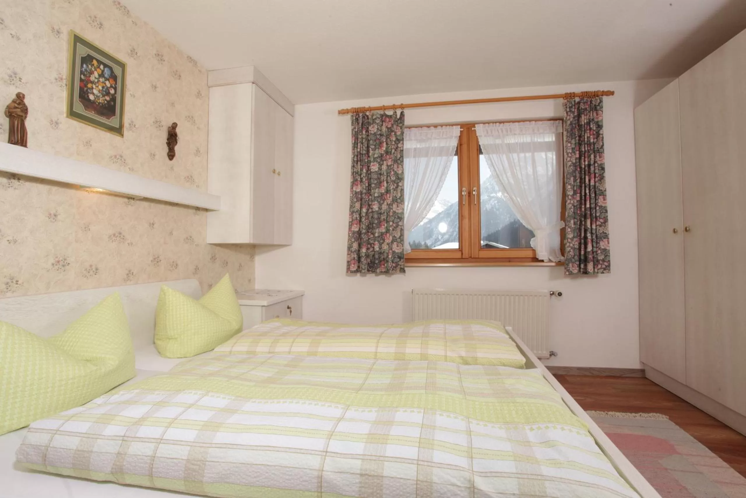 Photo of the whole room, Bed in Haus Derra