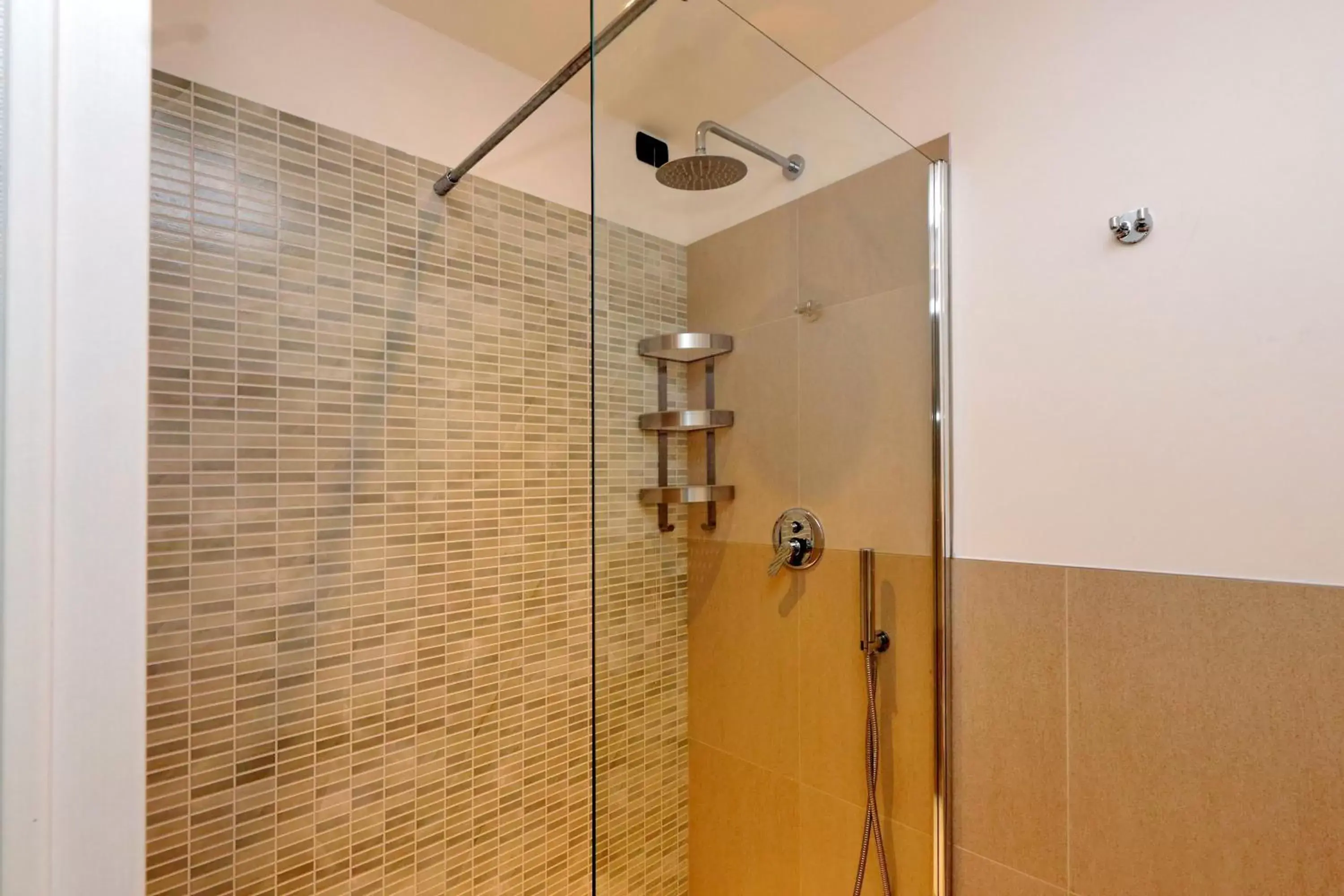 Shower, Bathroom in Duomo Hotel & Apartments
