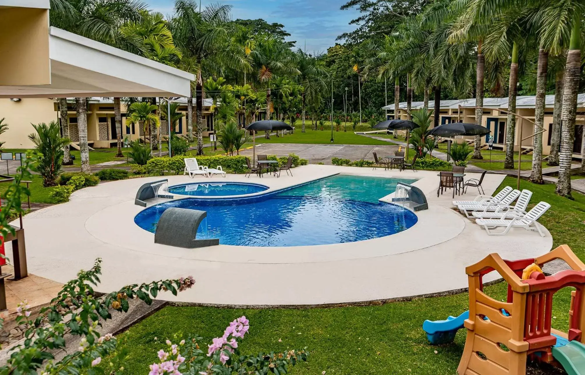 Swimming Pool in Hotel Los Rios