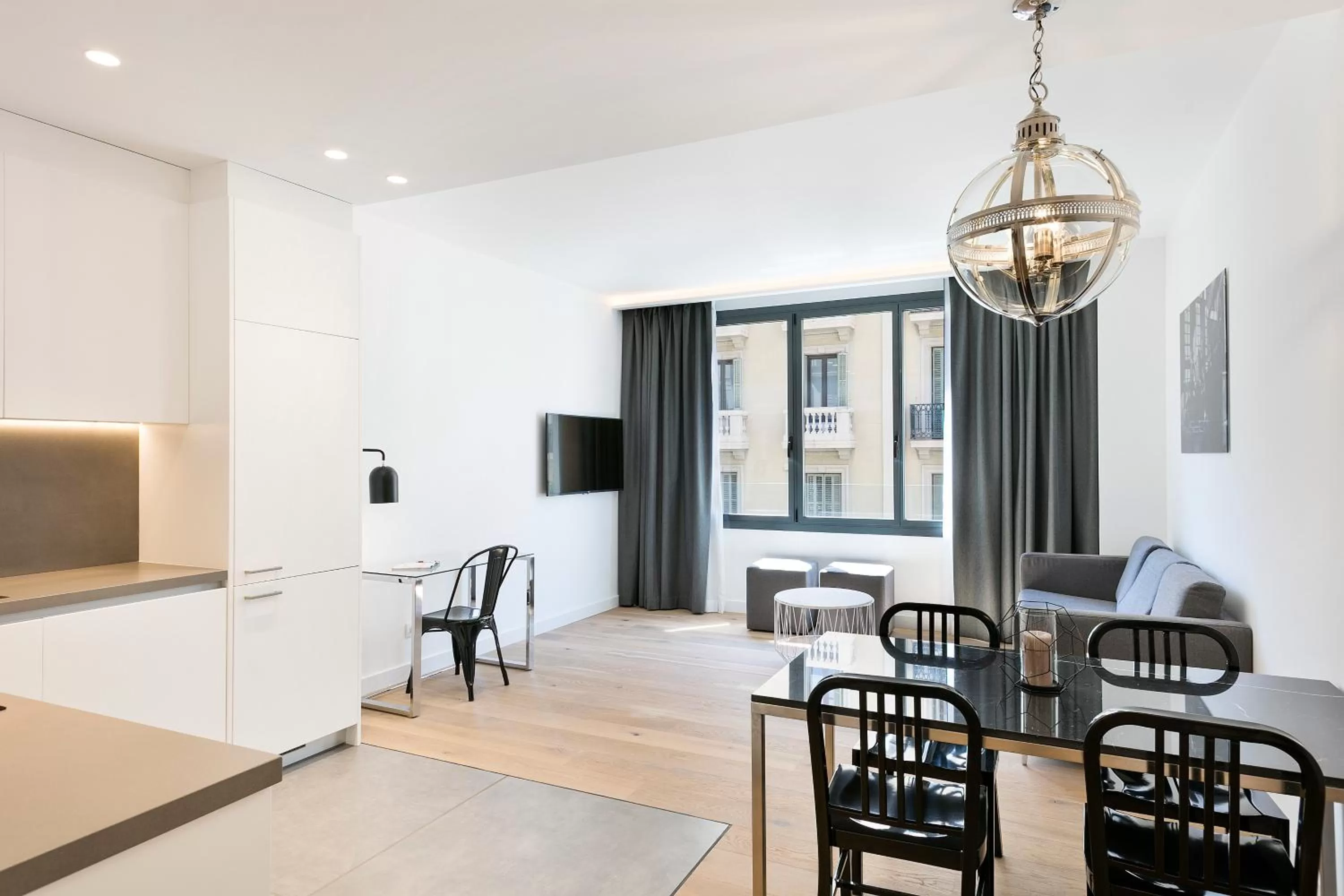 TV and multimedia in Murmuri Residence Mercader