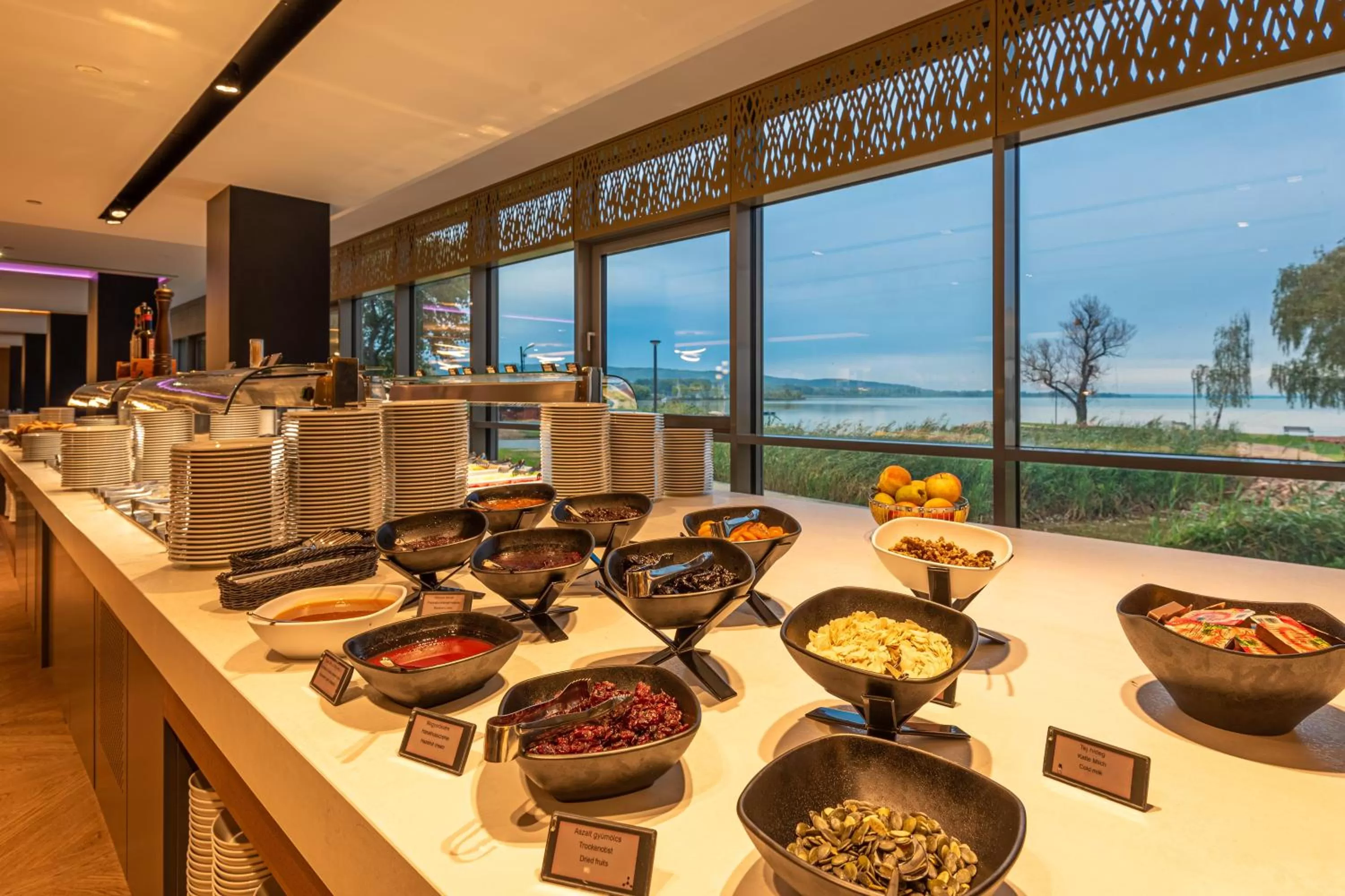 Restaurant/places to eat in Hotel Helikon, Keszthely