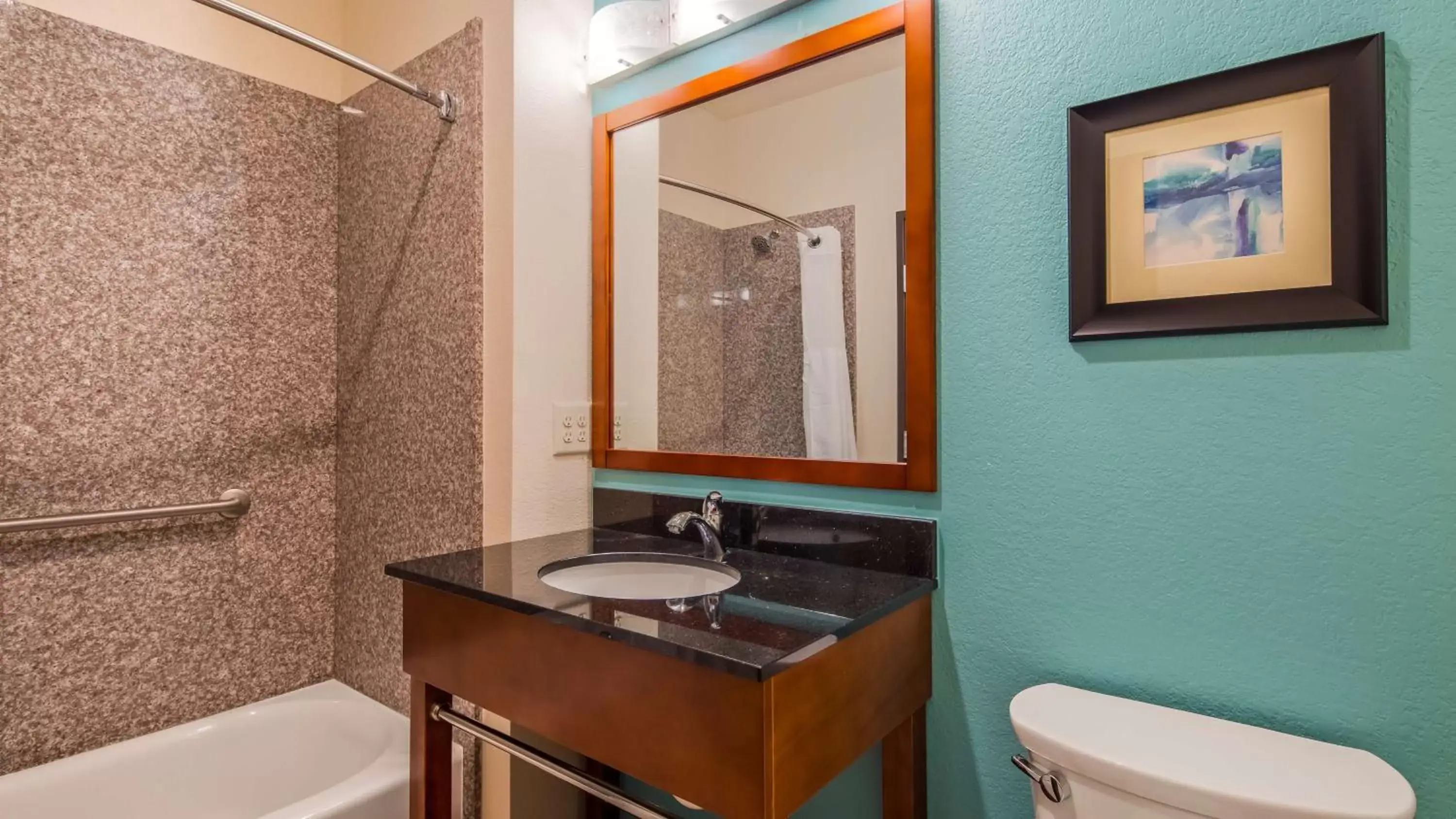 Bathroom in Best Western Plus/Executive Residency Elk City