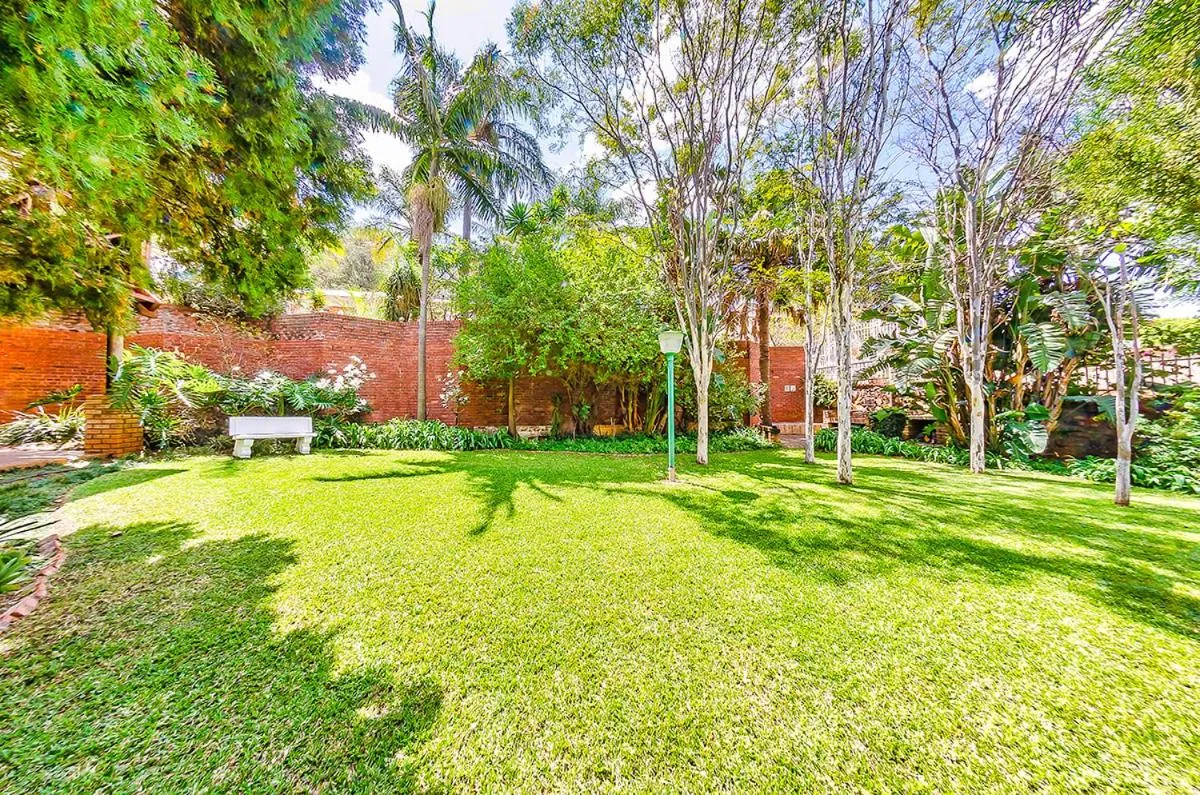 Amper Bo Guest House