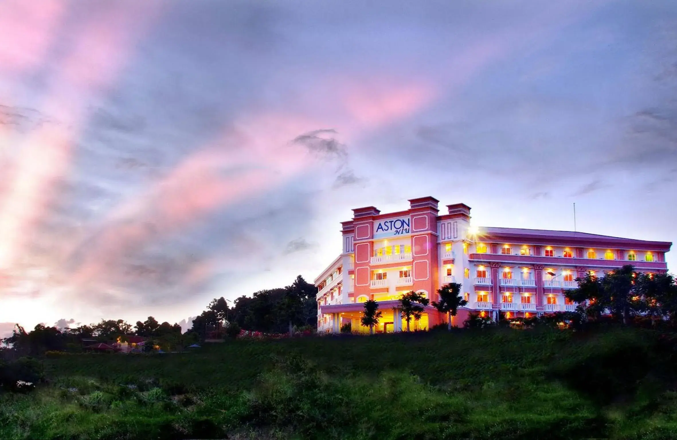 Facade/entrance in ASTON Niu Manokwari Hotel & Conference Center Facade/entrance in ASTON Niu Manokwari Hotel & Conference Center