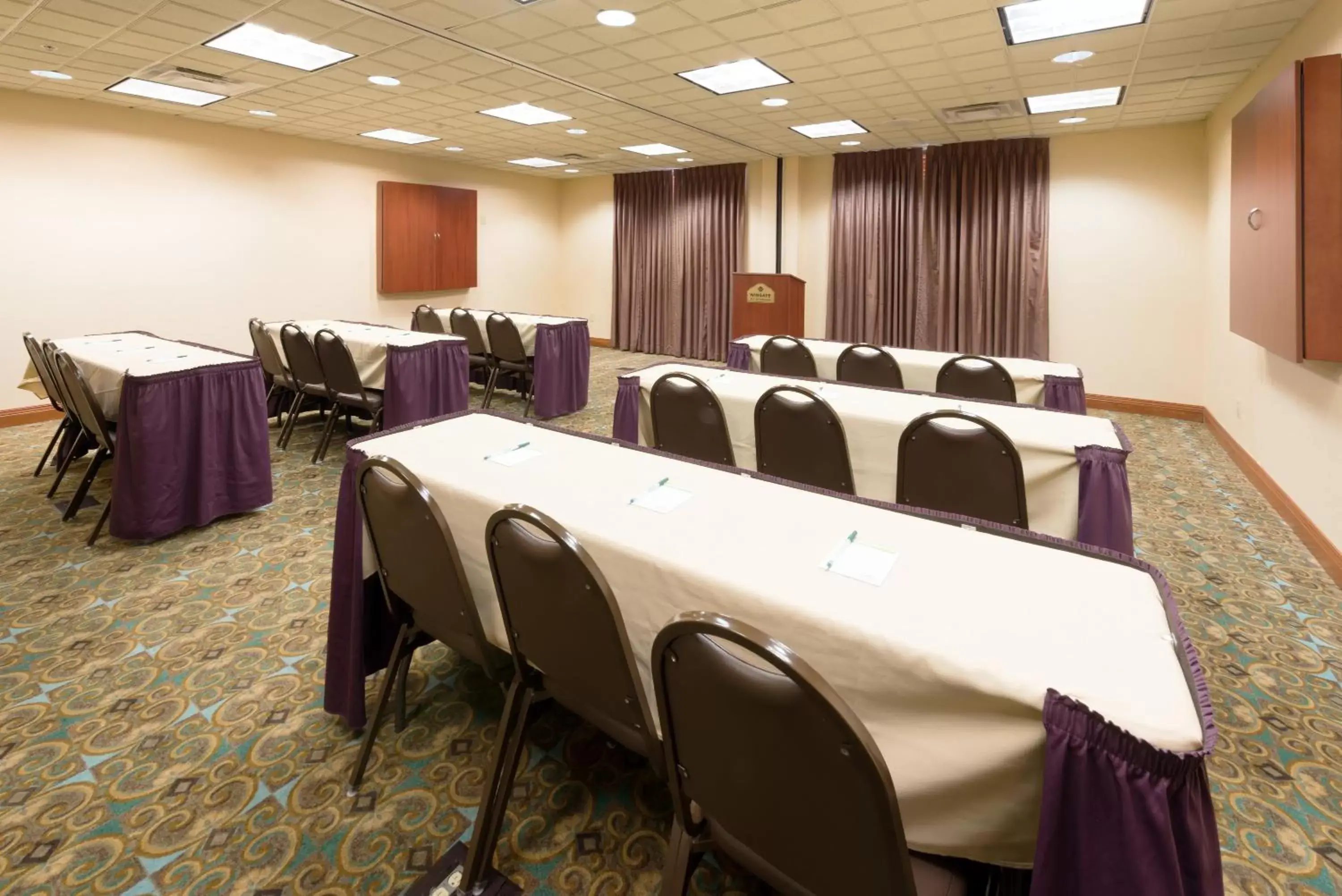 Meeting/conference room in Wingate by Wyndham Erlanger - Florence - Cincinnati South