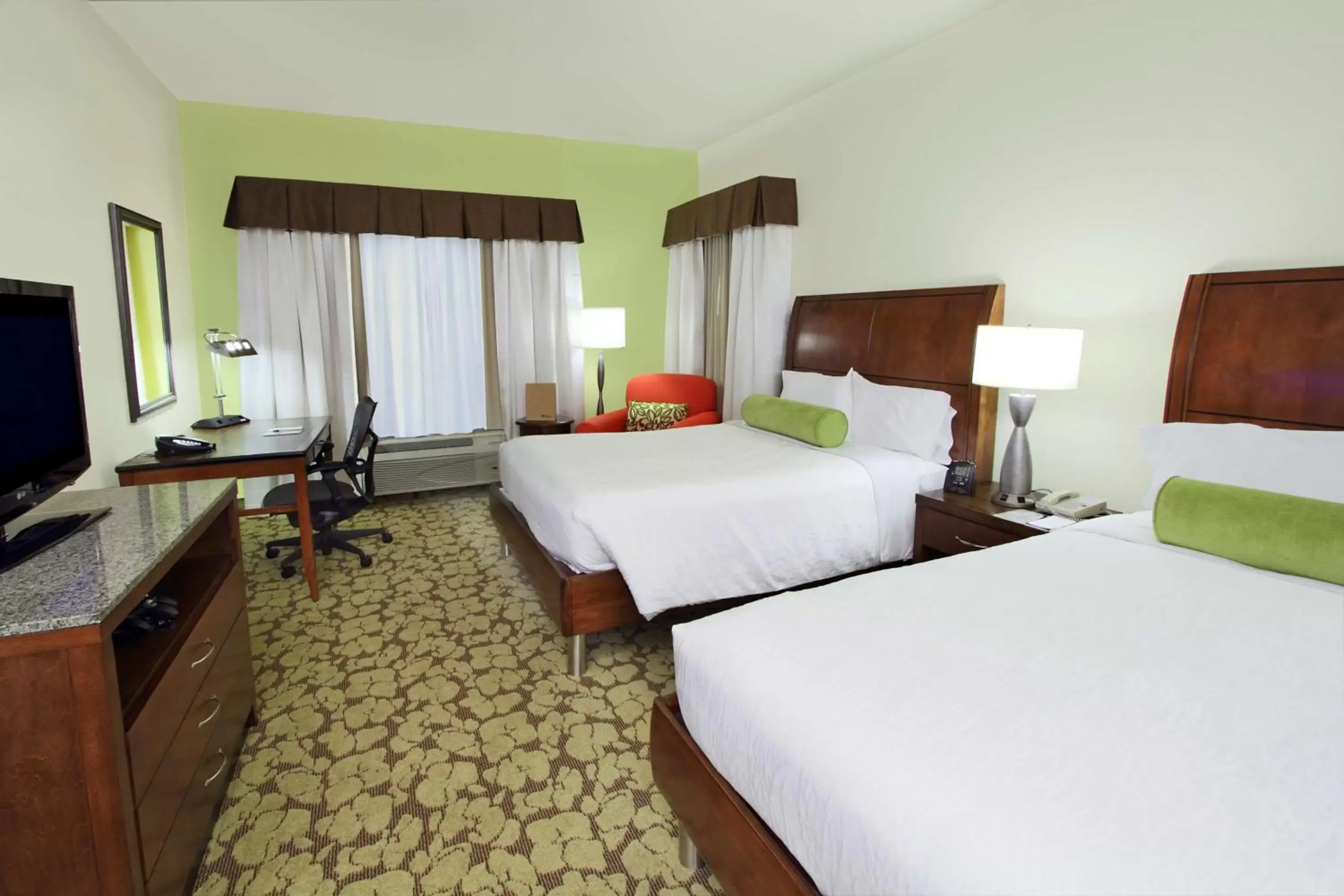Bed in Hilton Garden Inn Calabasas