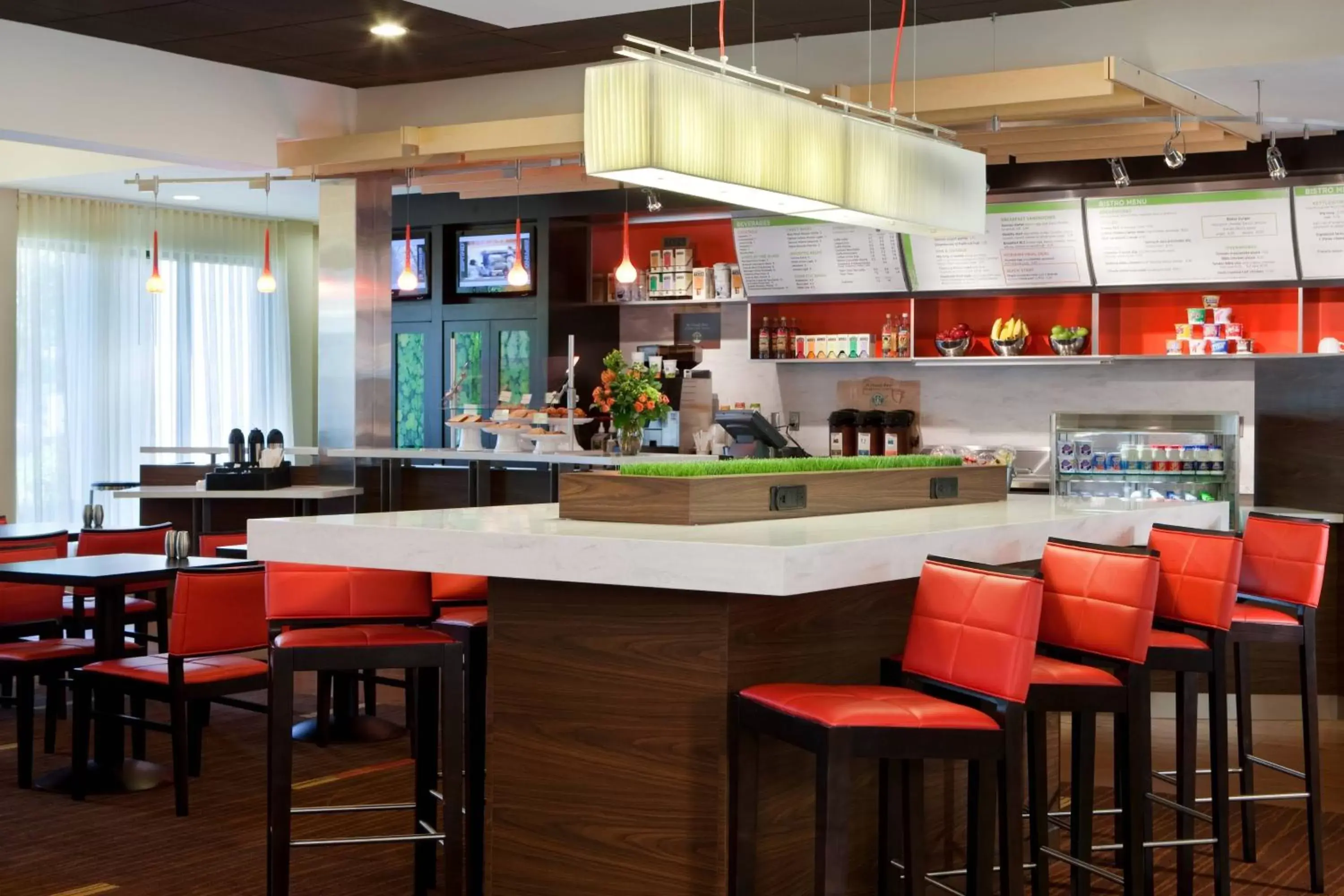 Restaurant/places to eat, Lounge/Bar in Courtyard by Marriott Baton Rouge Acadian Centre/LSU Area