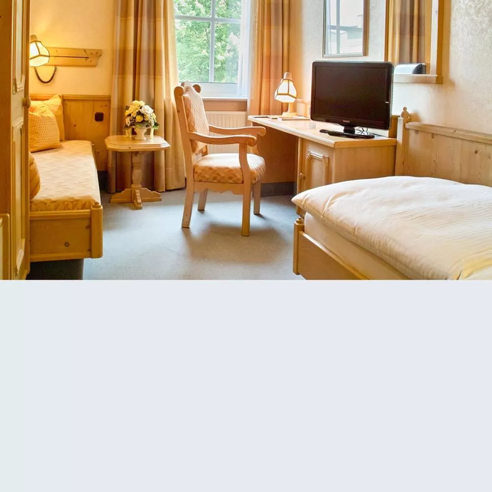 Photo of the whole room, Bed in Hotel Falter