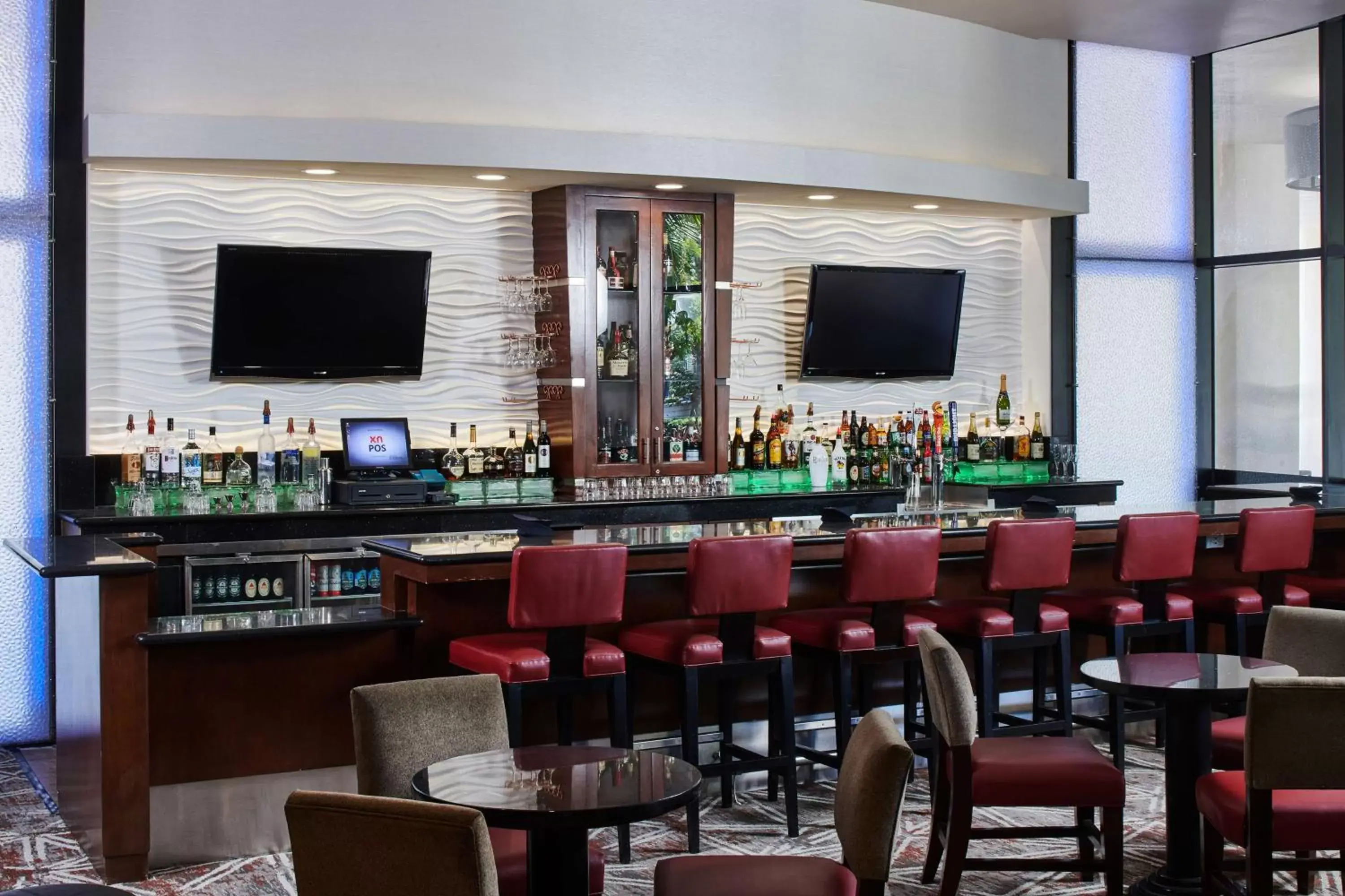 Lounge or bar, Lounge/Bar in Doubletree By Hilton Fullerton