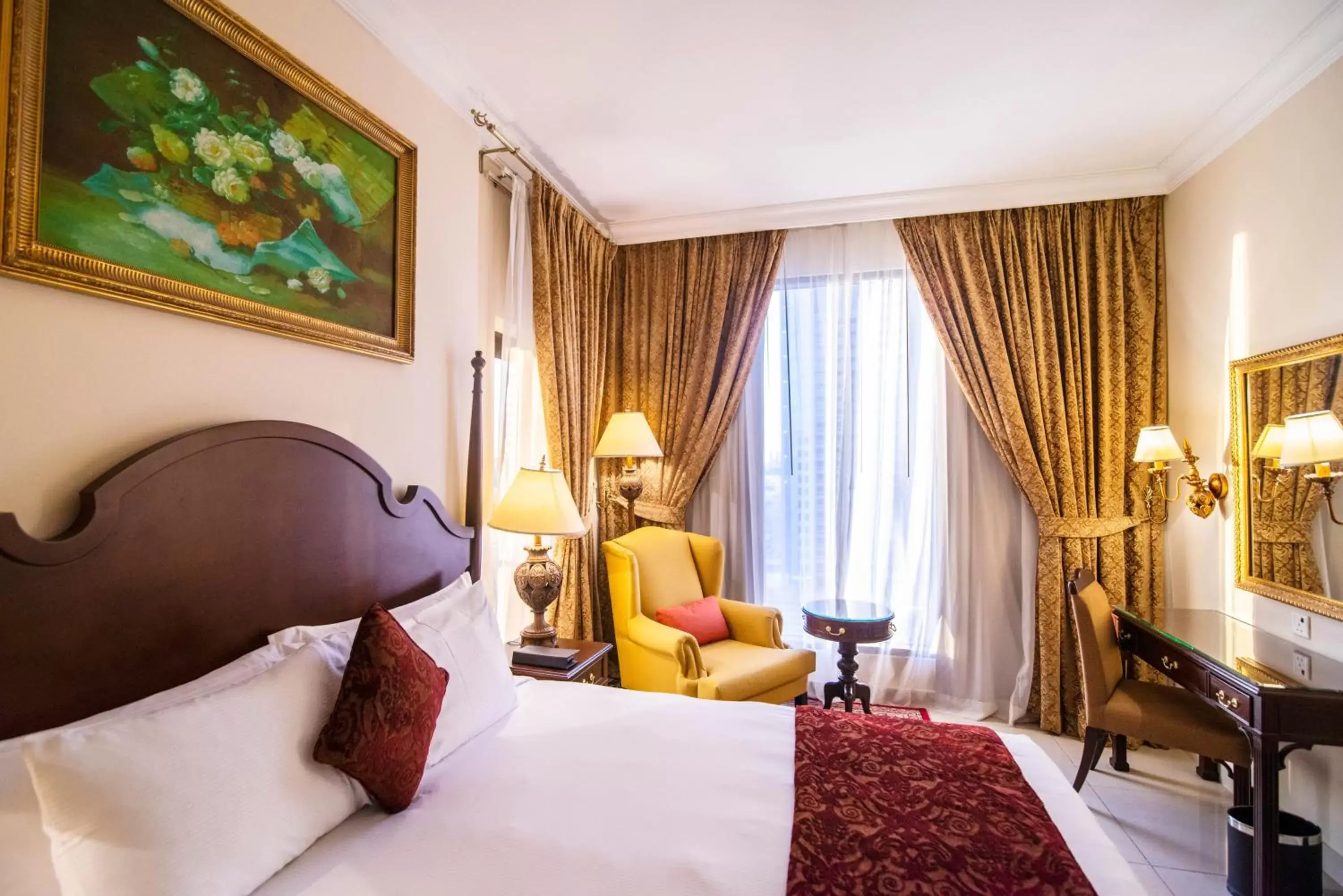Bed in Mercure Dubai Barsha Heights Hotel Suites