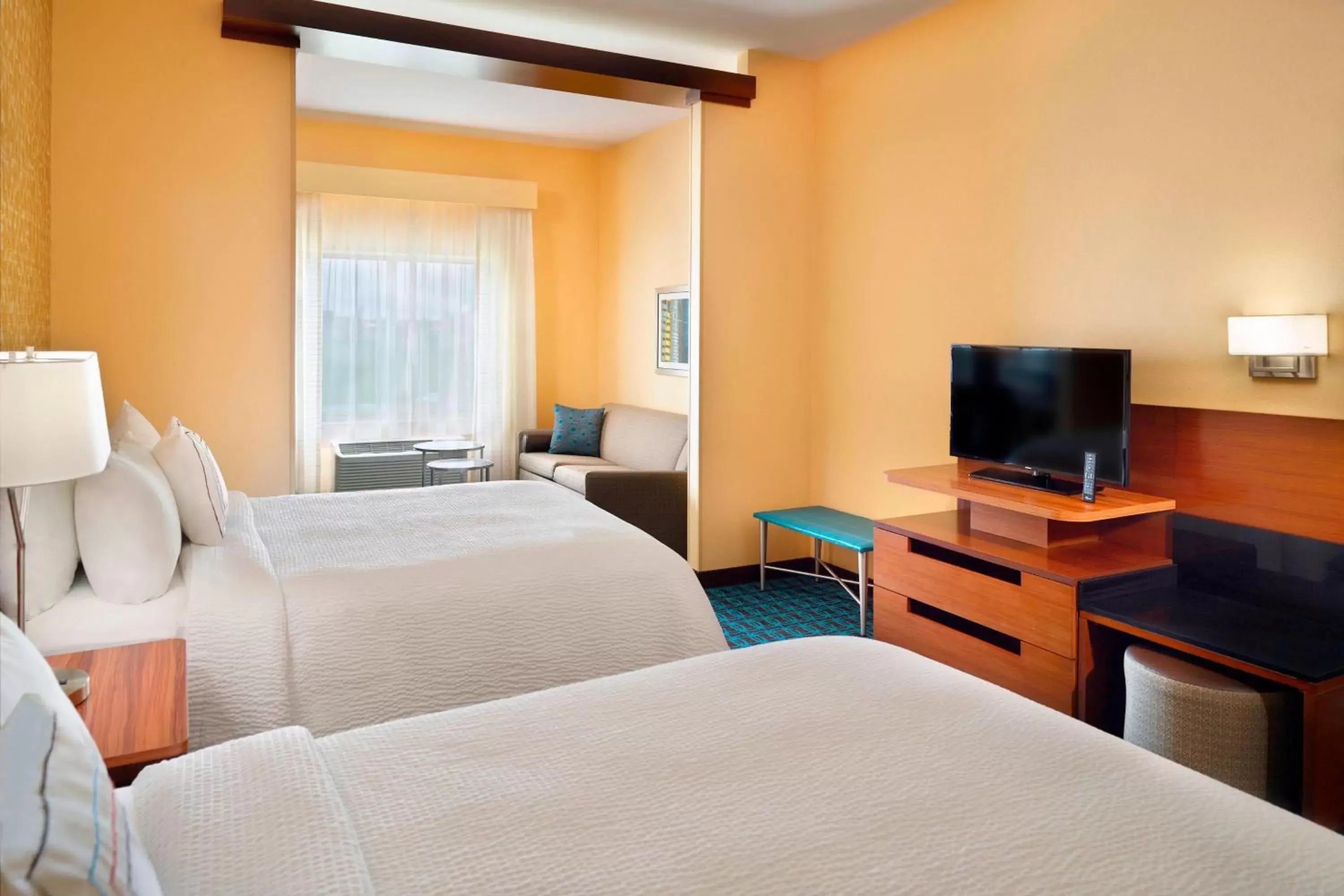 Bedroom, Bed in Fairfield Inn & Suites by Marriott Hendersonville Flat Rock