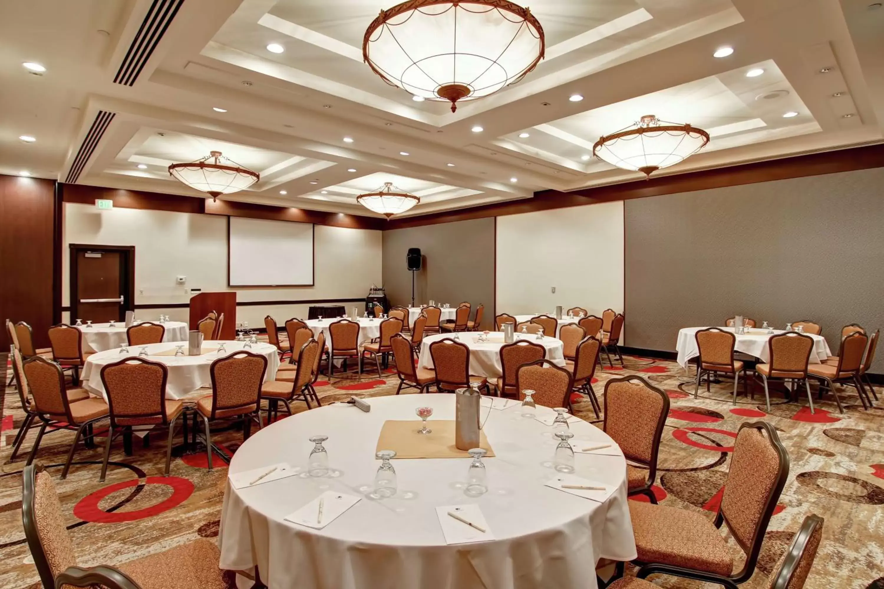 Meeting/conference room in DoubleTree by Hilton Pleasanton at The Club