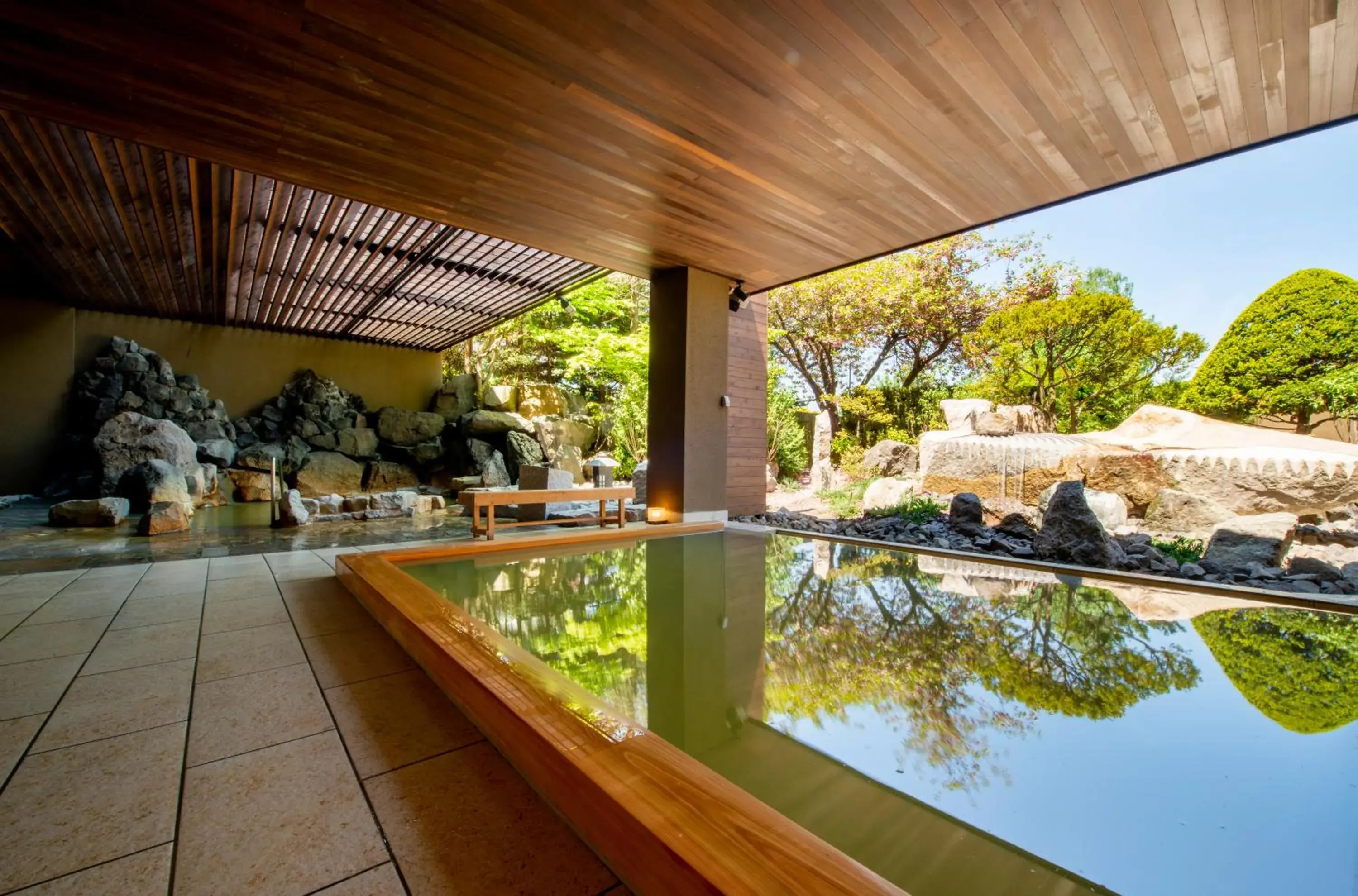 Hot Spring Bath in Toyako Manseikaku Hotel Lakeside Terrace